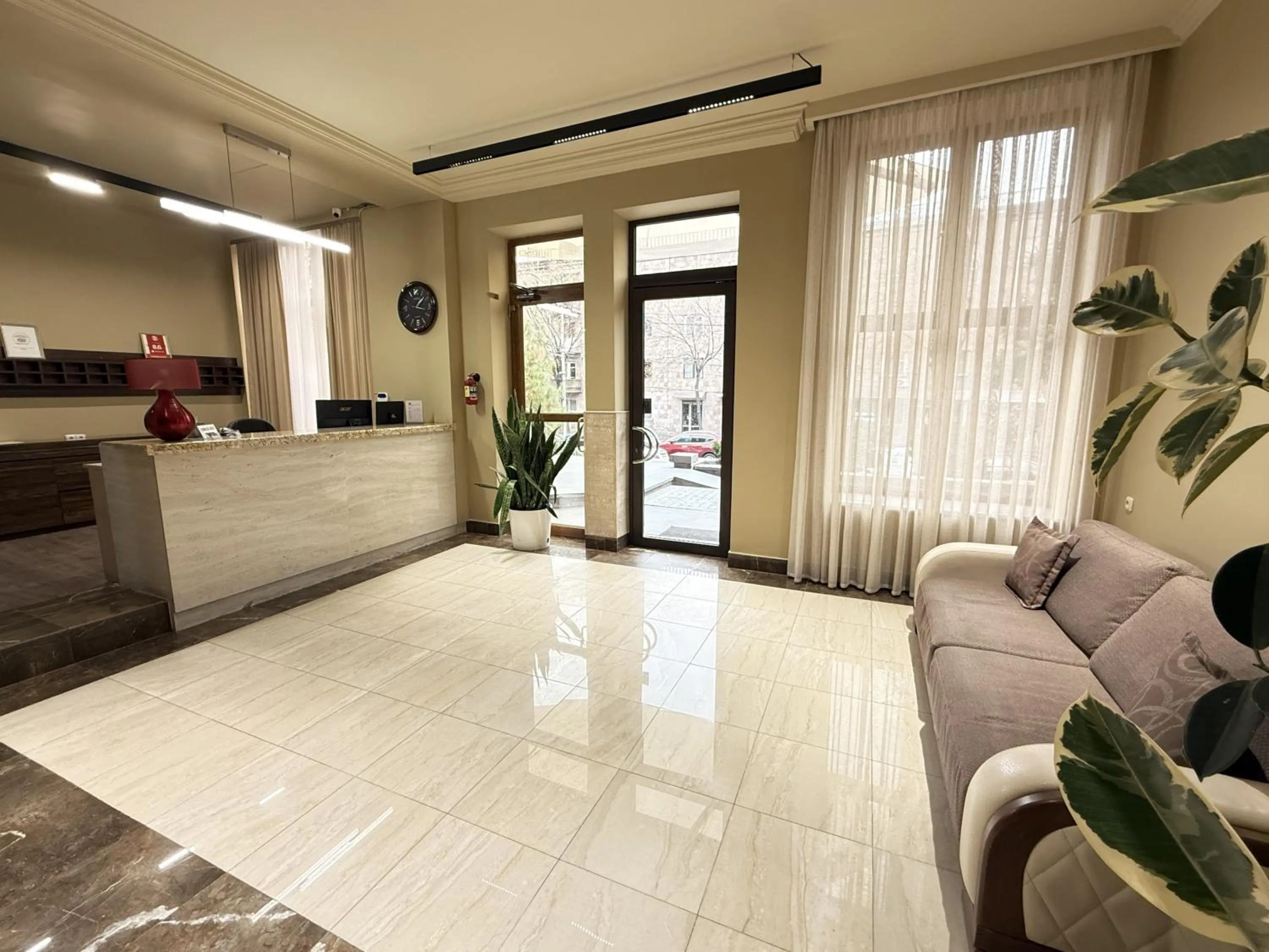 Living room in Yerevan Deluxe Hotel