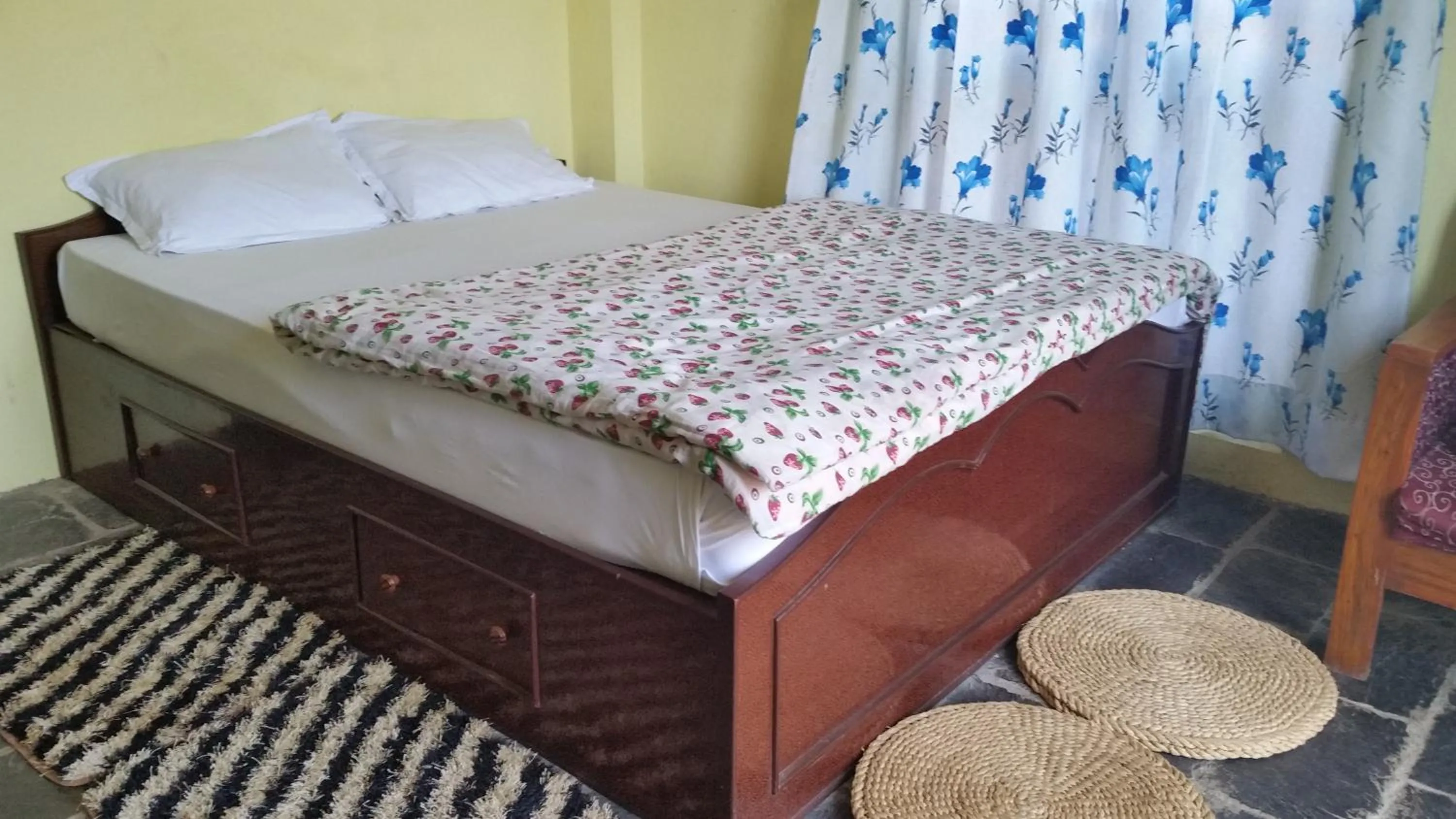 Bed in Hotel Sanskaar