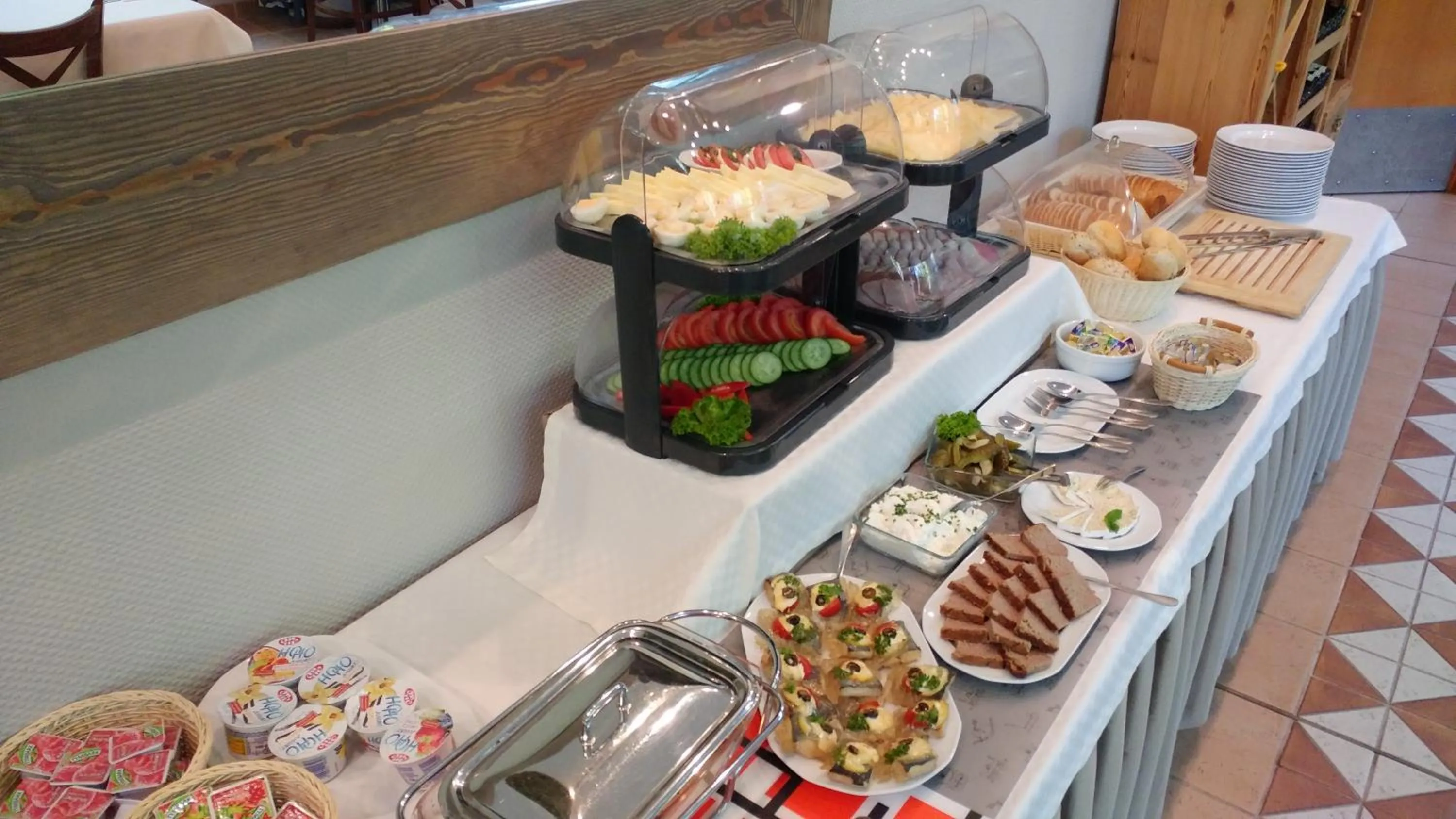 Breakfast in Hotel Kama Park