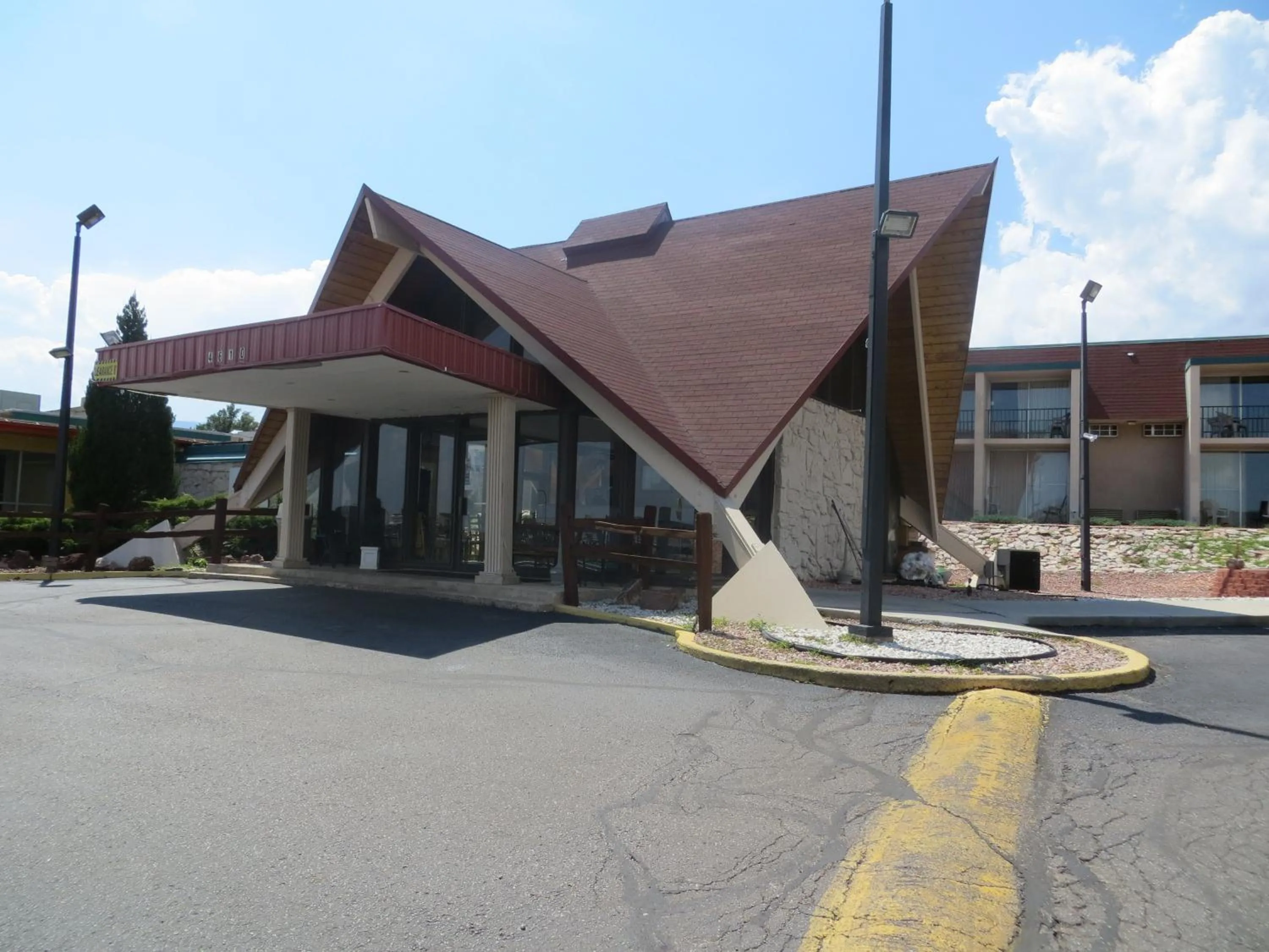 Facade/entrance in Rusina Inn