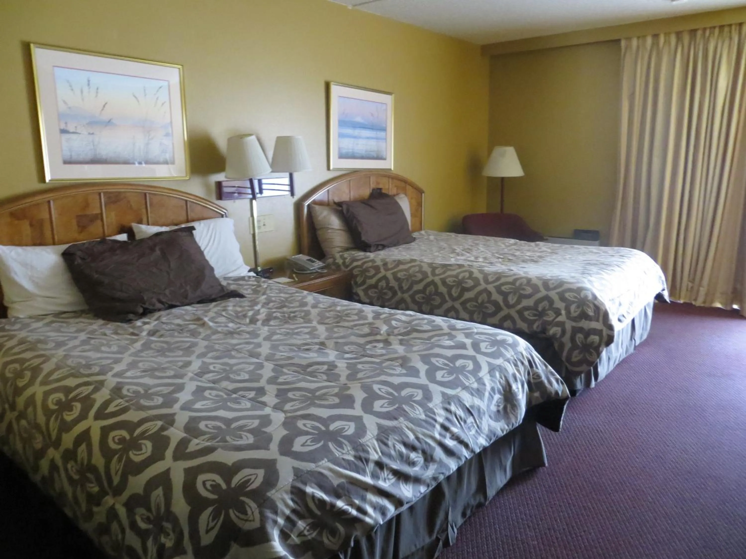 Bed in Days Inn by Wyndham Colorado Springs/Garden of the Gods