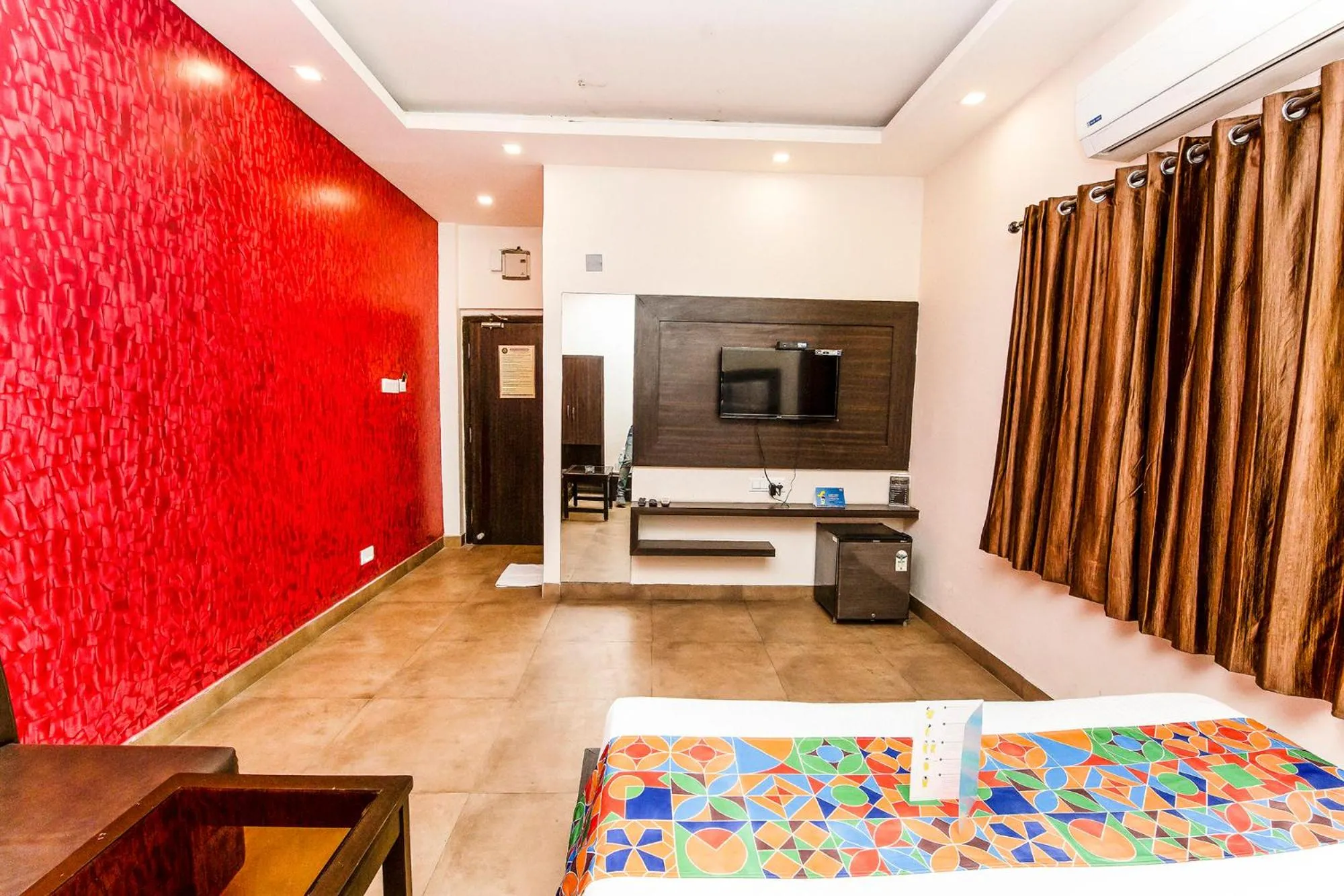 Bedroom, Bed in FabHotel De Sivalika - 500m from Belur Math