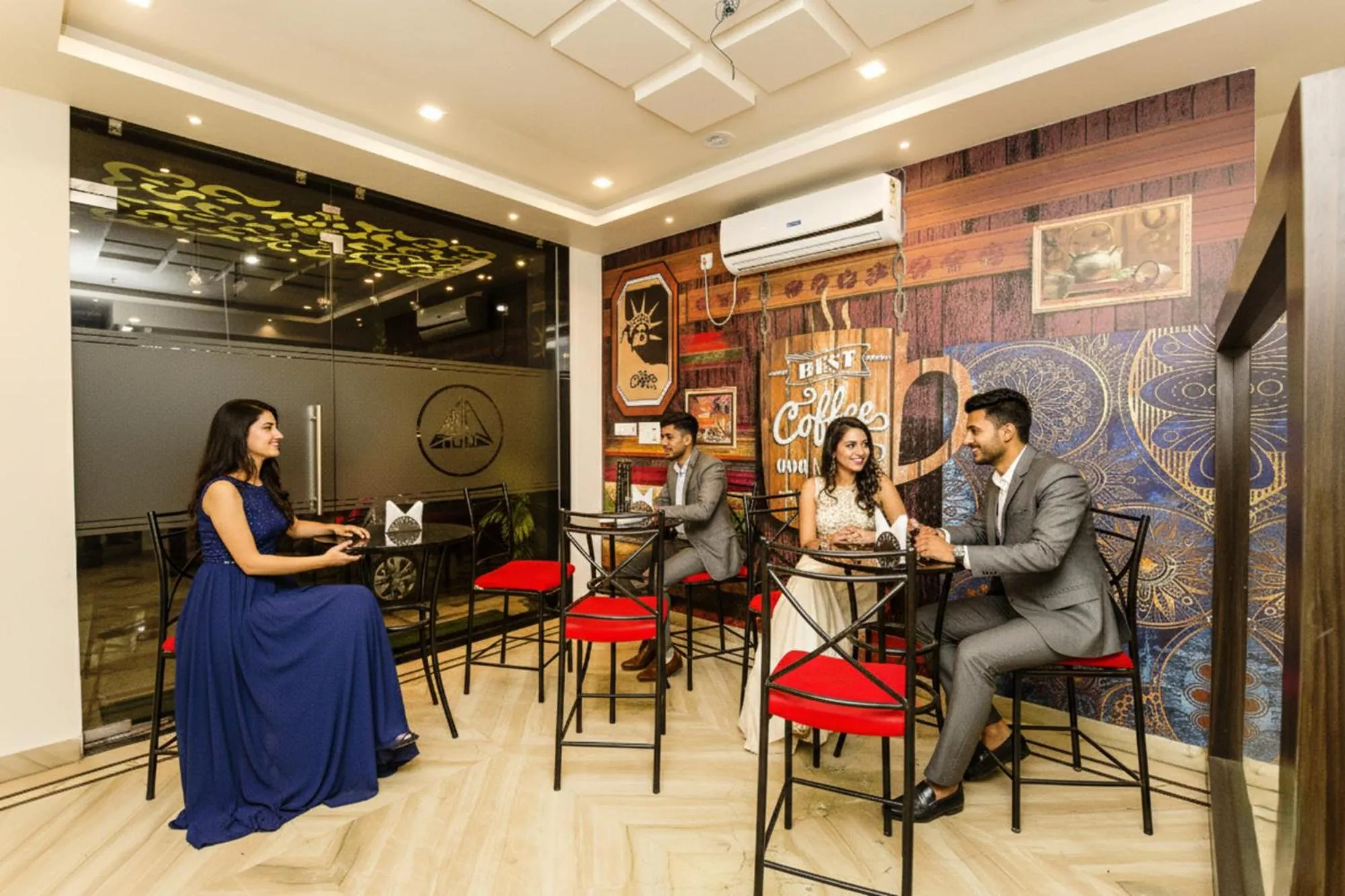 Restaurant/places to eat in FabHotel De Sivalika - 500m from Belur Math