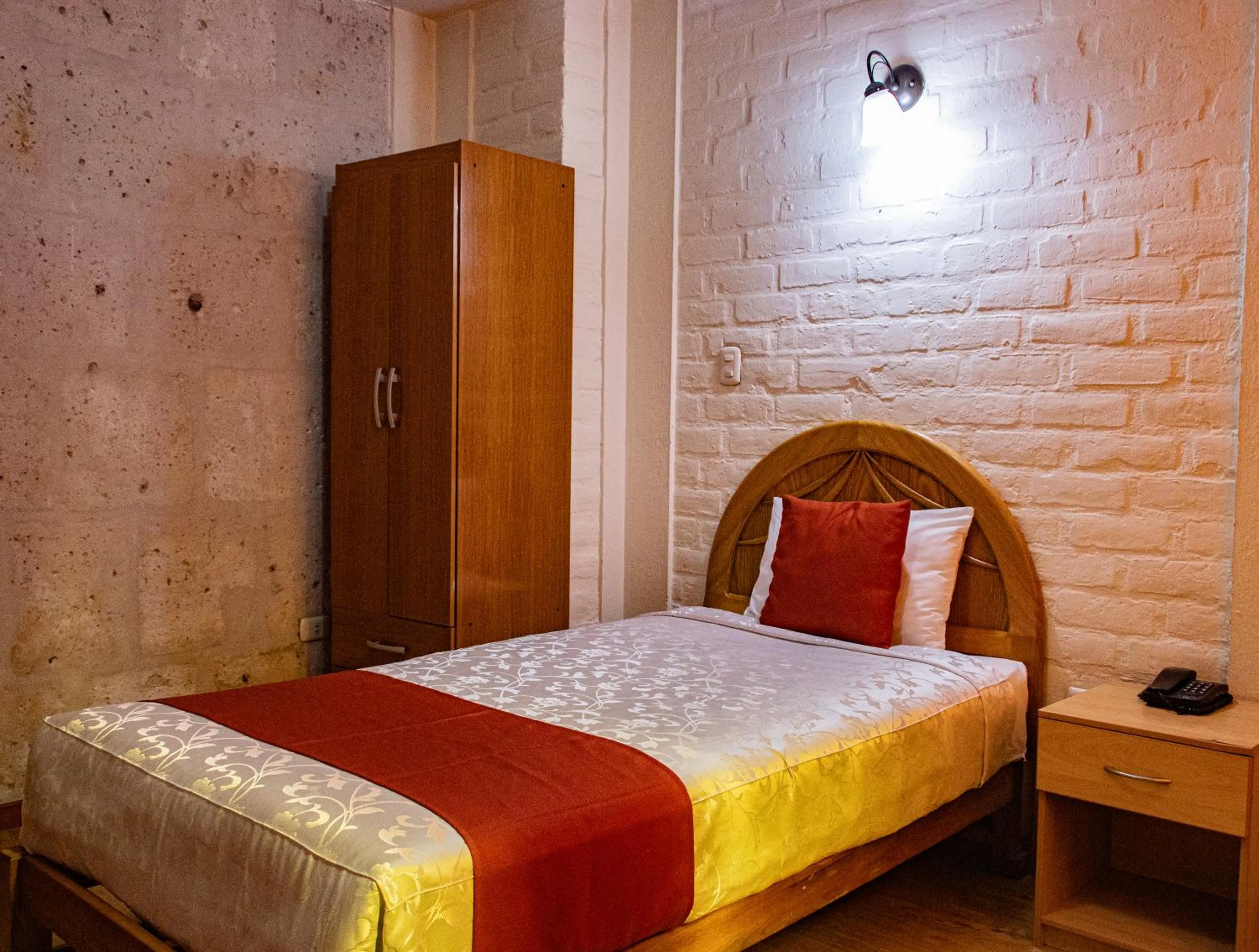 Bed in Hotel La Posada de Ugarte