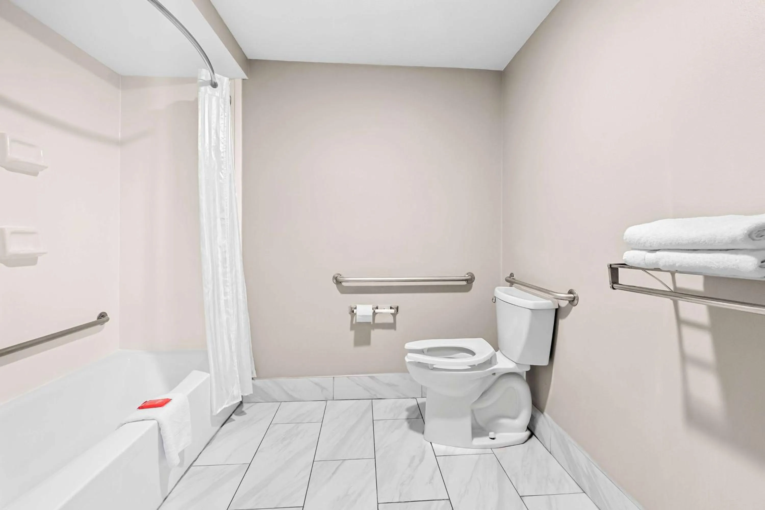 Bathroom in SureStay Plus Hotel by Best Western Southern Pines Pinehurst