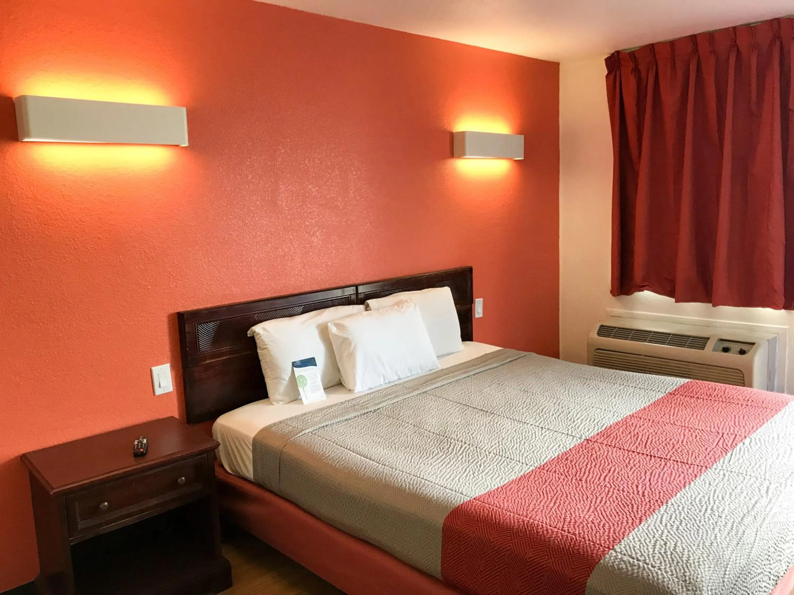 Bedroom, Bed in Motel 6-Westley, CA