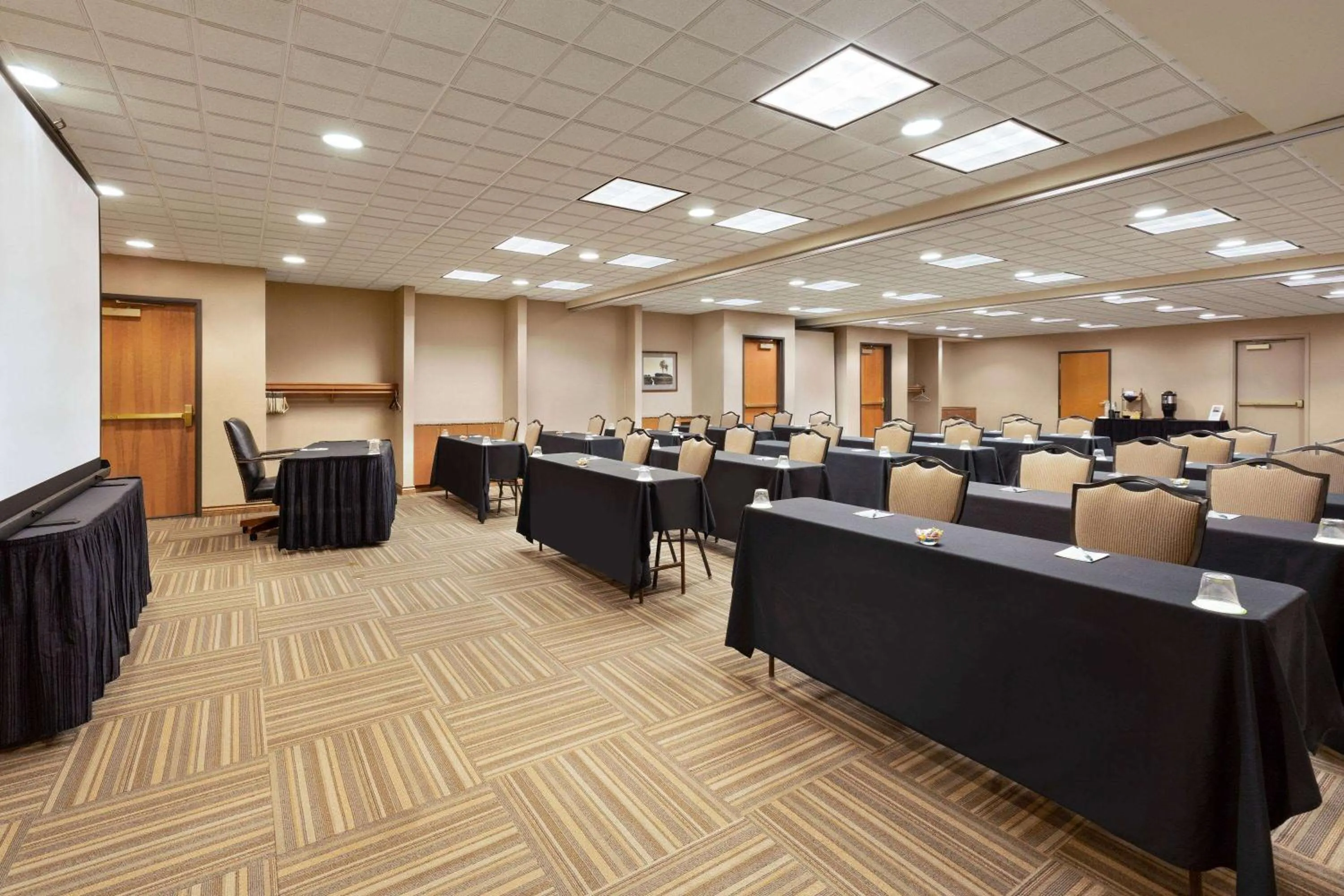 Meeting/conference room in Wingate by Wyndham Denver Tech Center