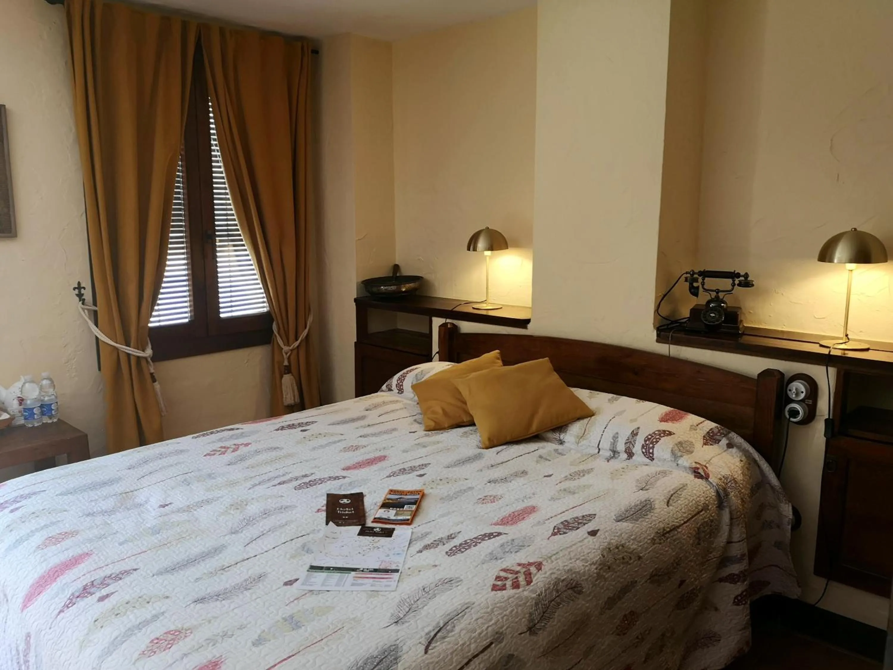 Bedroom, Bed in Hotel Triskel