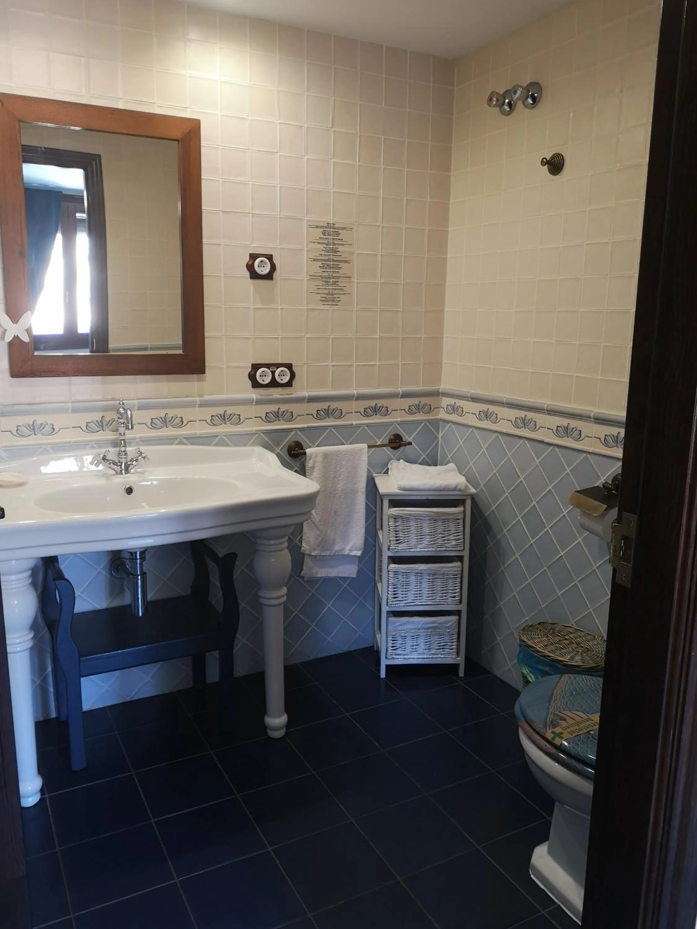 Bathroom in Hotel Triskel