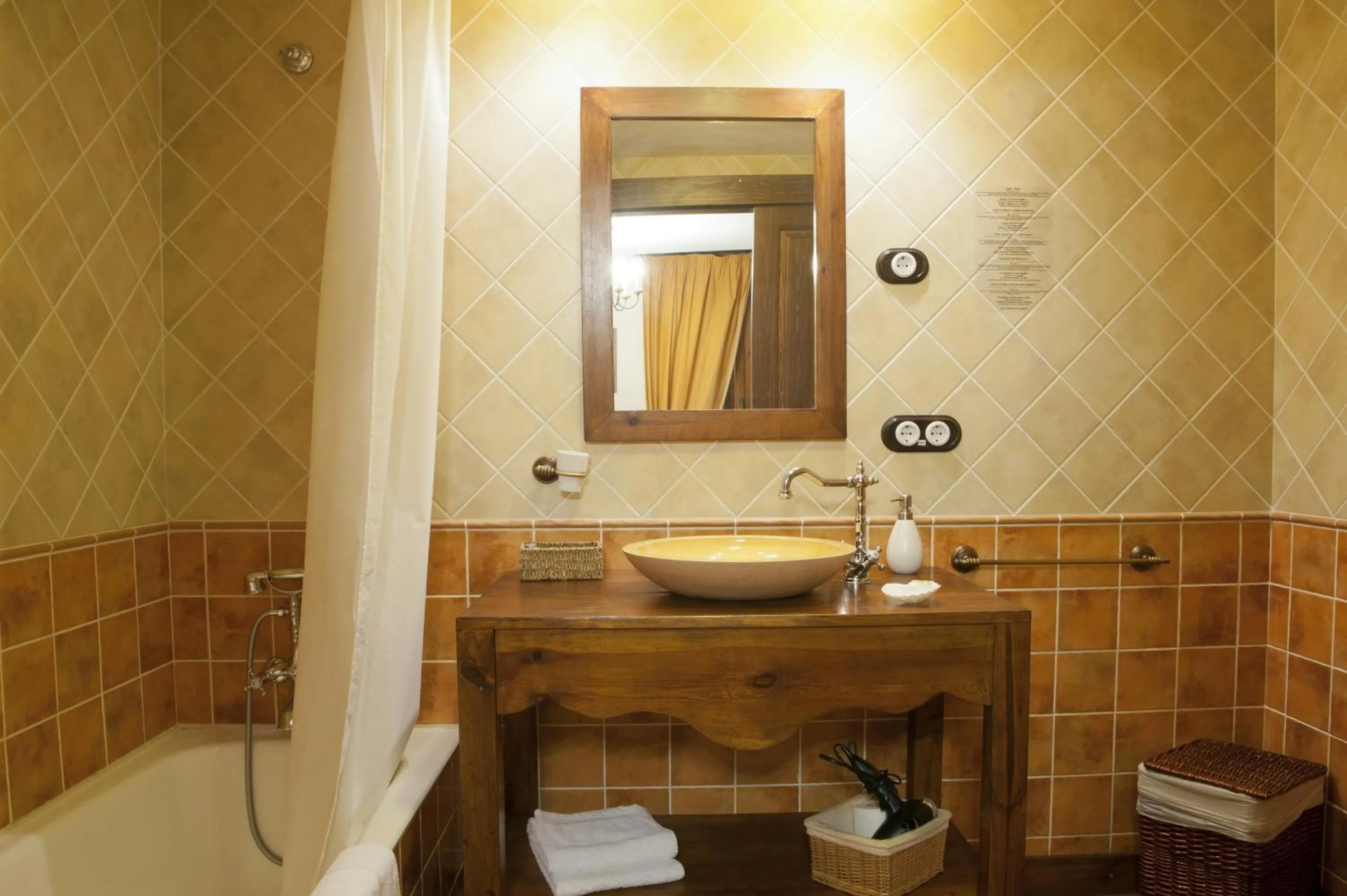 Bathroom in Hotel Triskel