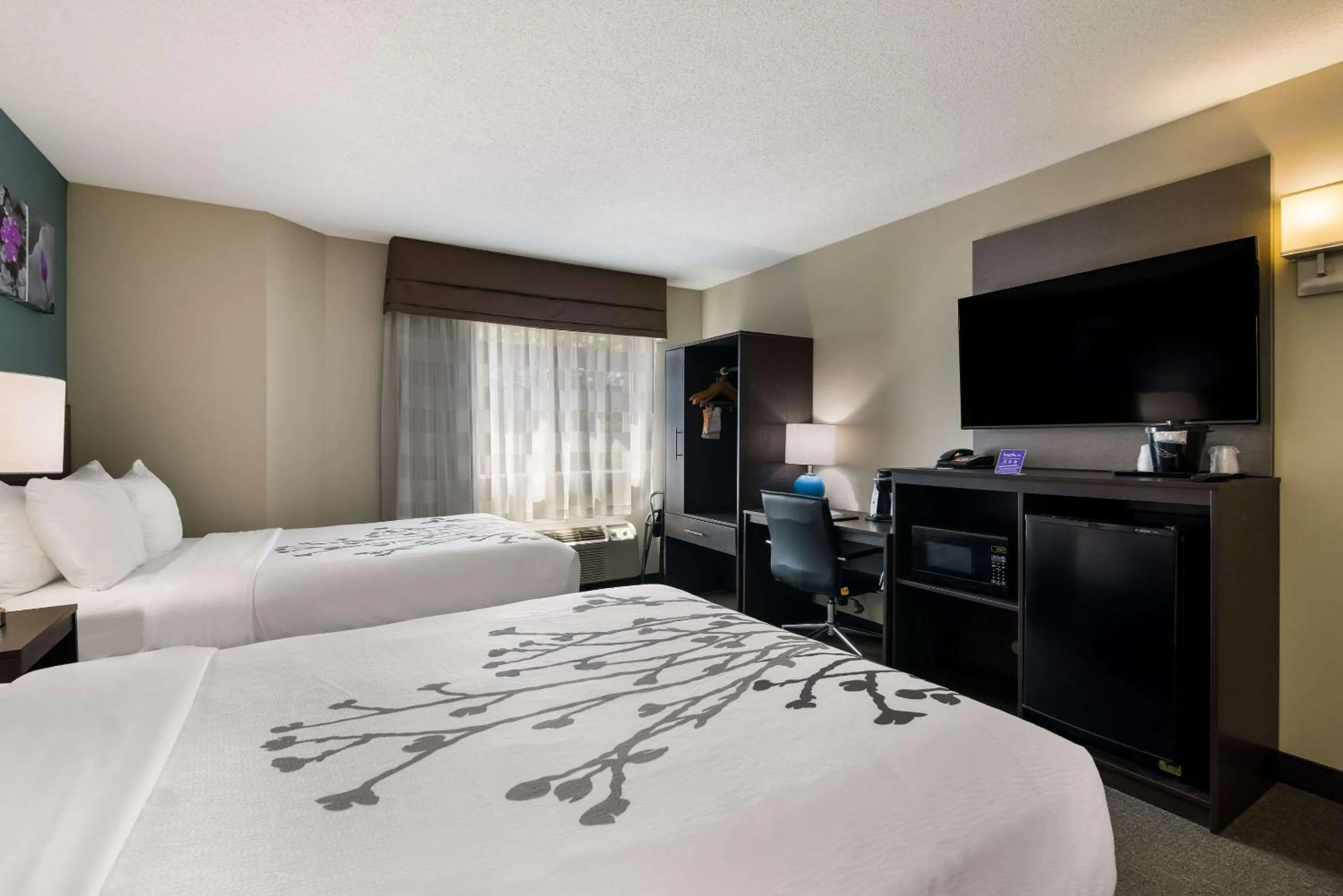 Bedroom, Bed in Garner Hotel Londonderry - Manchester by IHG