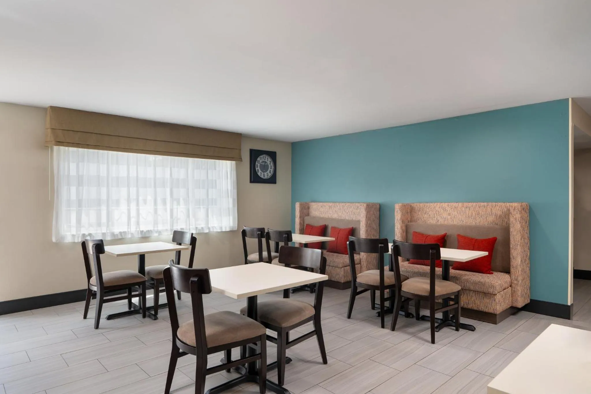 Breakfast in Garner Hotel Londonderry - Manchester by IHG