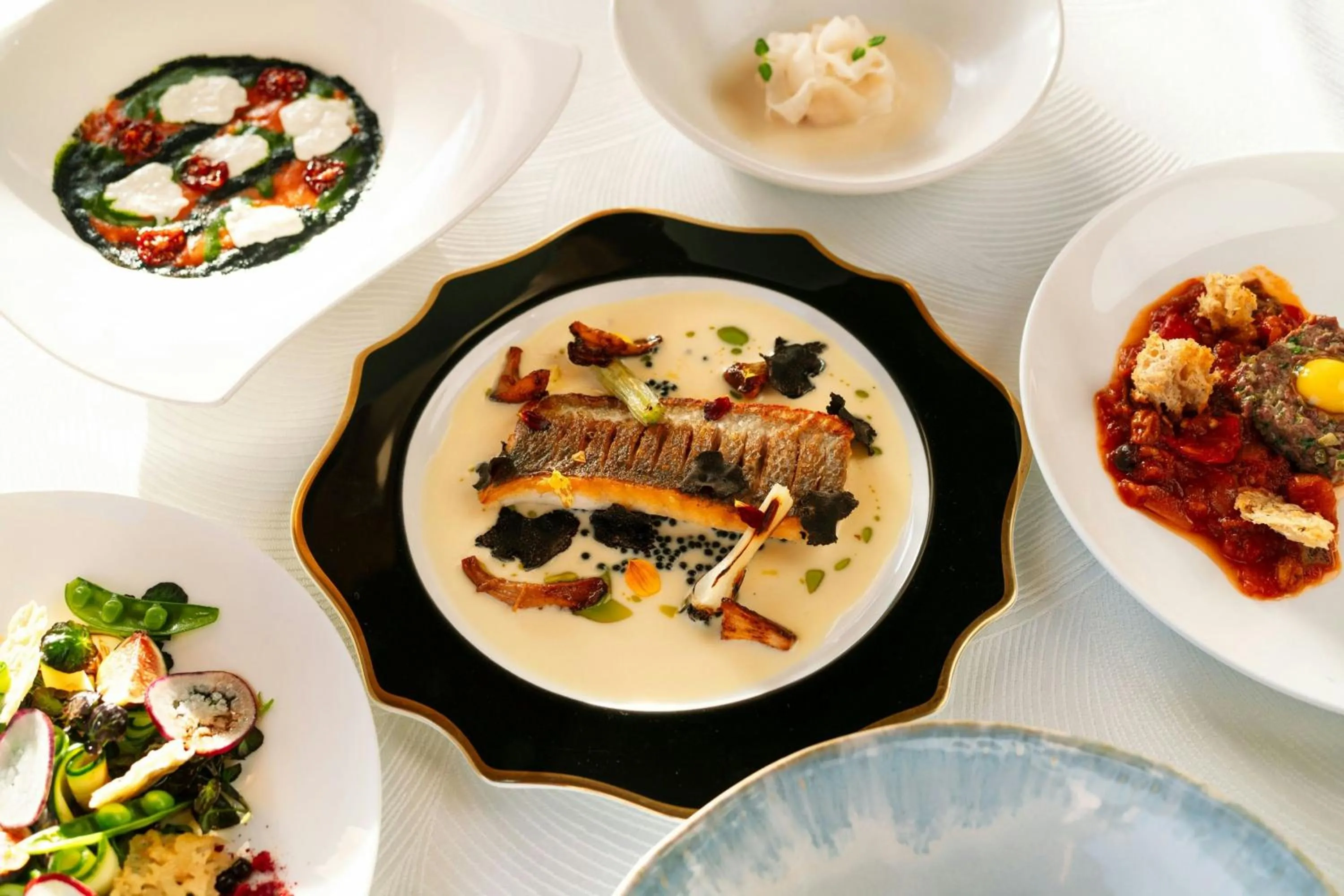 Restaurant/places to eat in The Resort at Pelican Hill