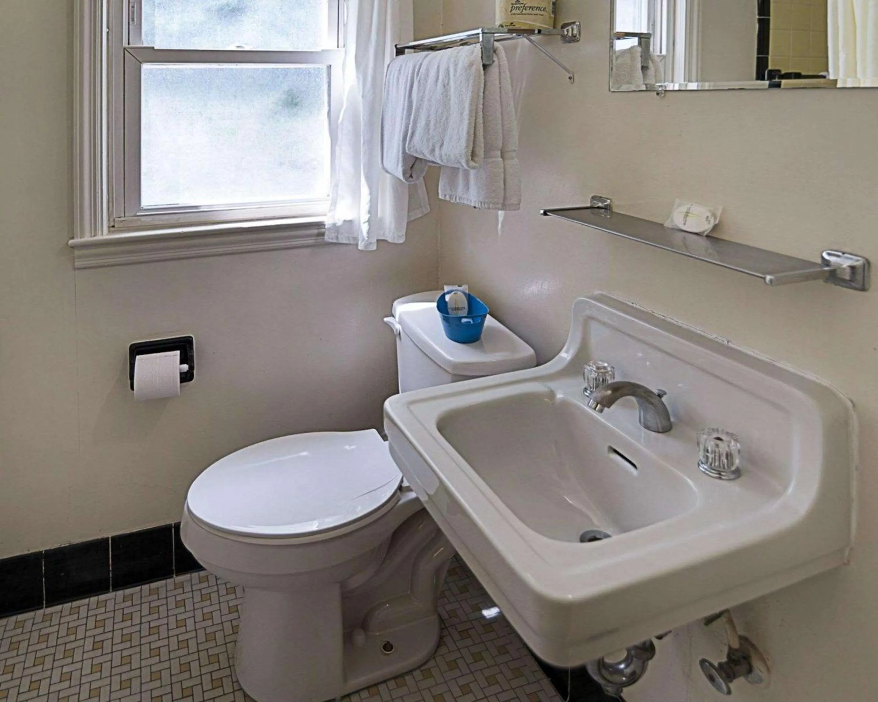 Bathroom in Rodeway Inn Westminster