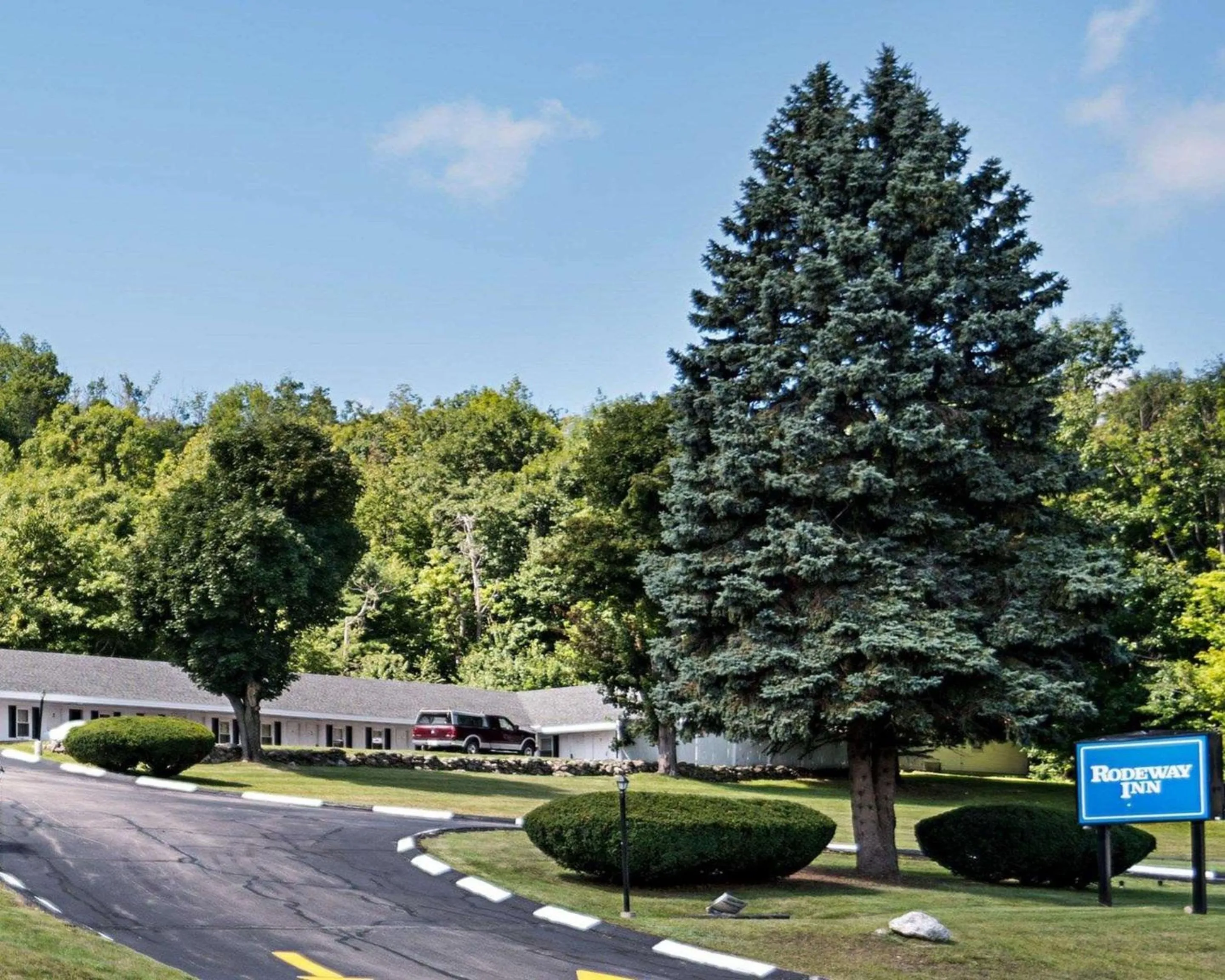Property building in Rodeway Inn Westminster