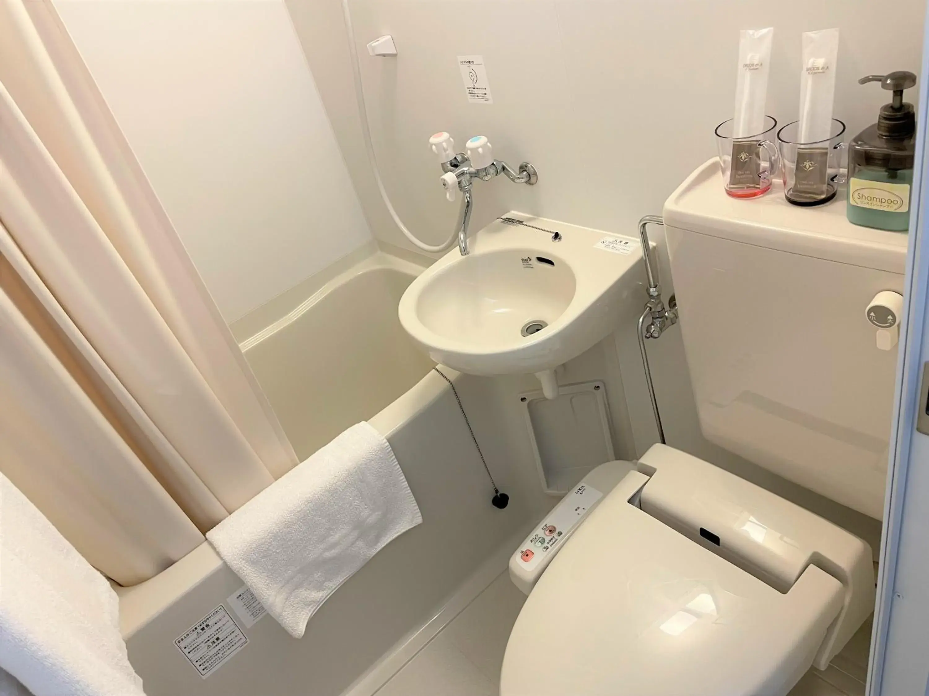 Standard Twin Room in Karin doo Hotel Standard Twin Room in Karin doo Hotel