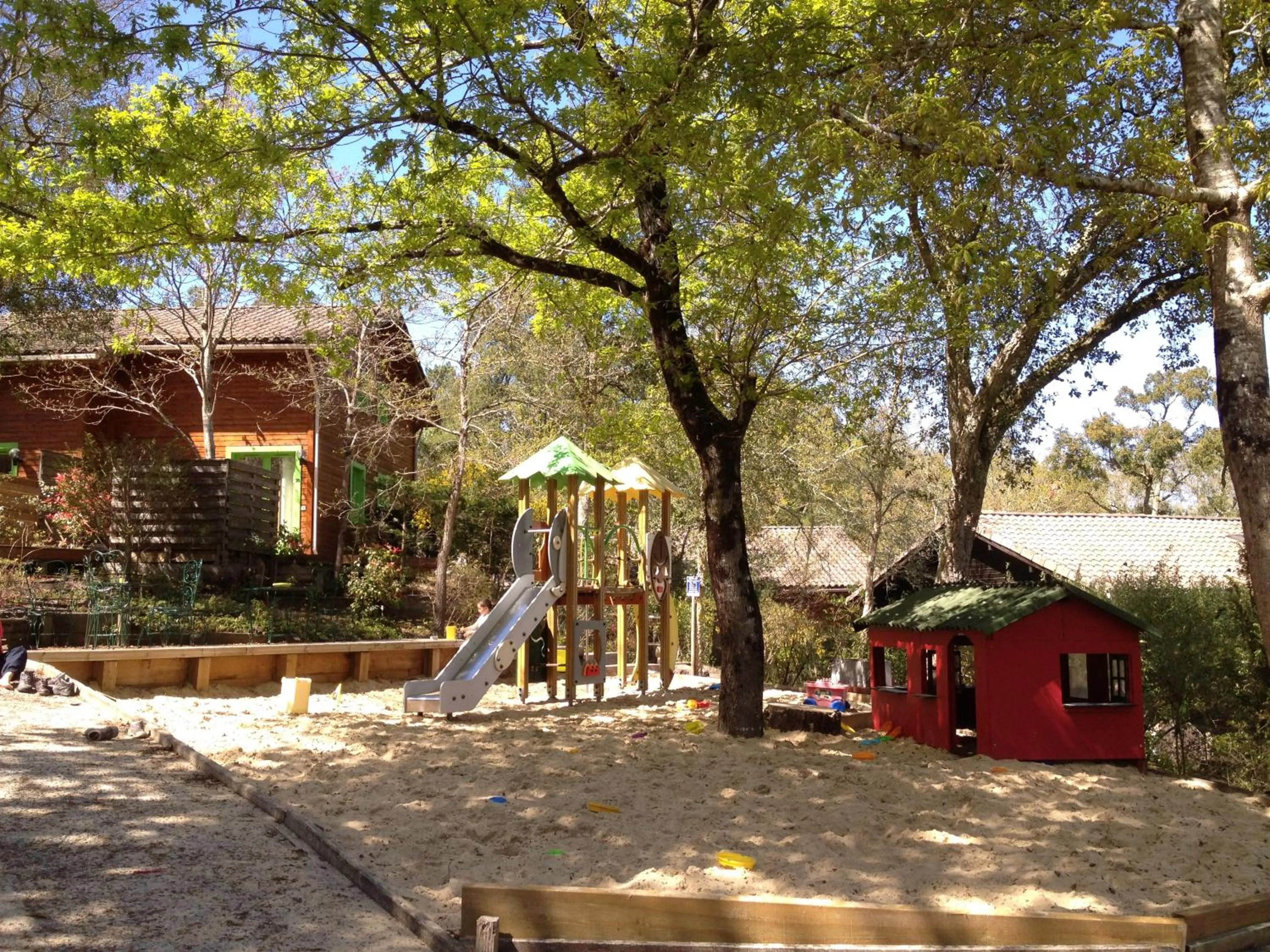 Children play ground in Village Nature et Océan à côté de la plage avec piscine et jacuzzi