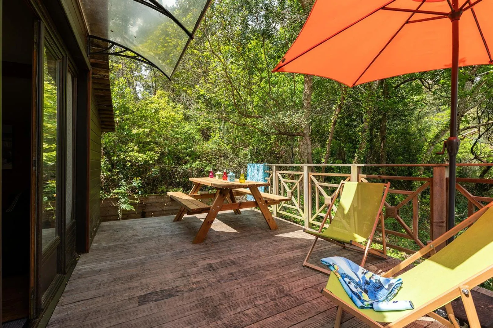 Patio in Village Nature et Océan à côté de la plage avec piscine et jacuzzi