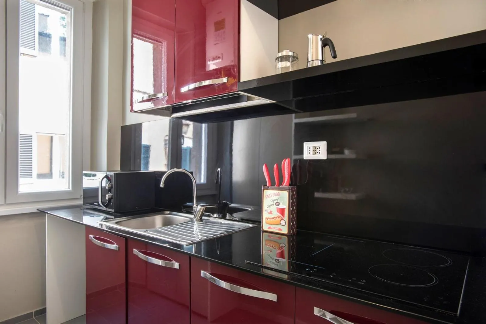 Coffee/tea facilities in Gonfalone 6