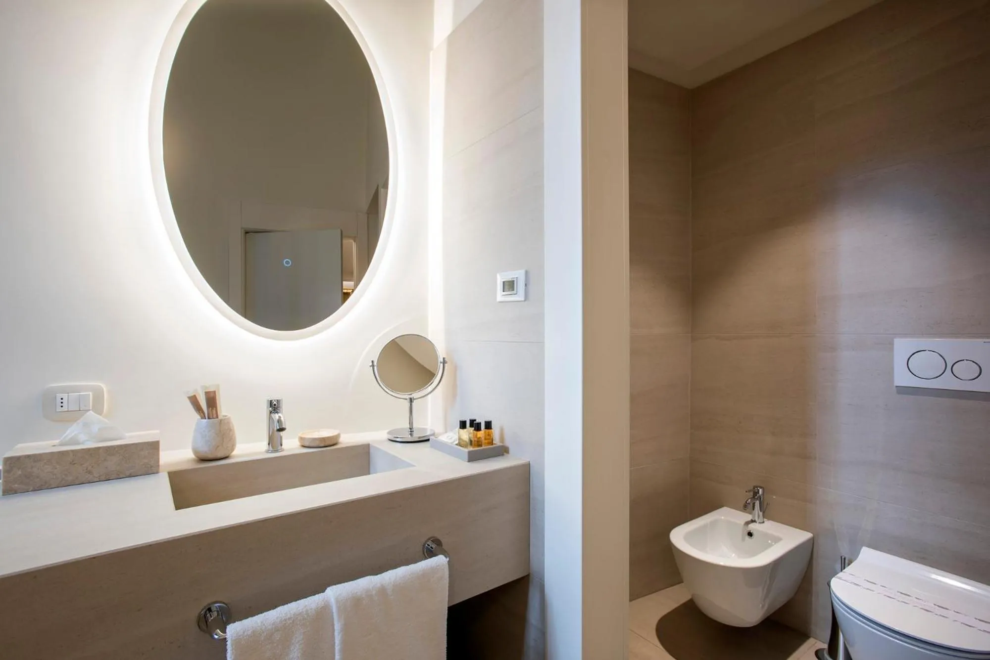 Toilet in Gonfalone 6