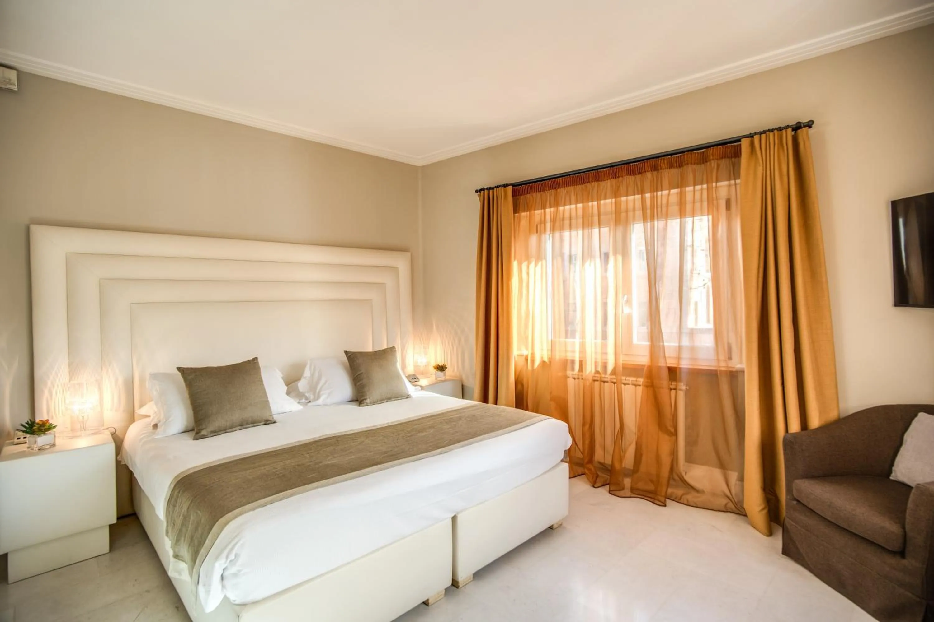 Bedroom, Bed in Gonfalone 6