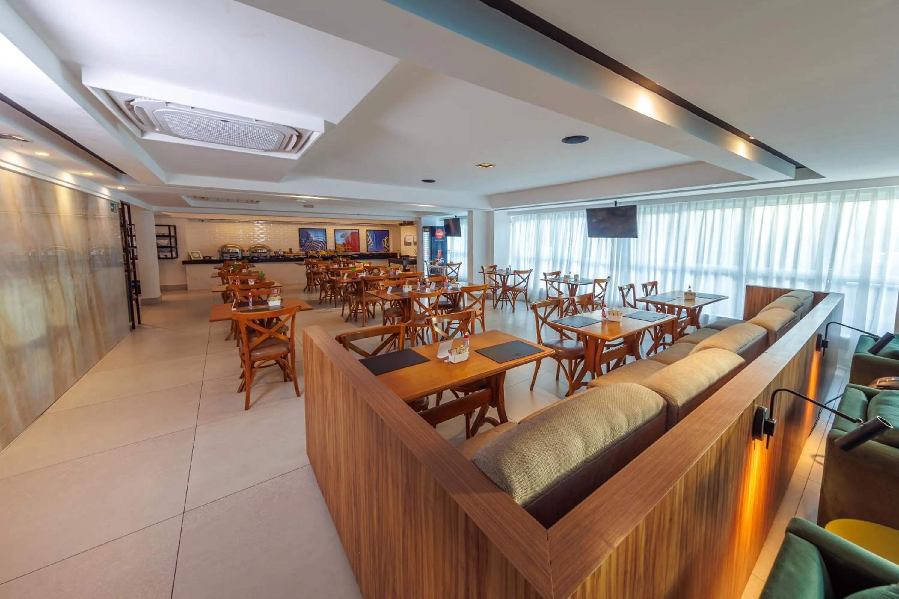 Breakfast in Hotel Village Confort