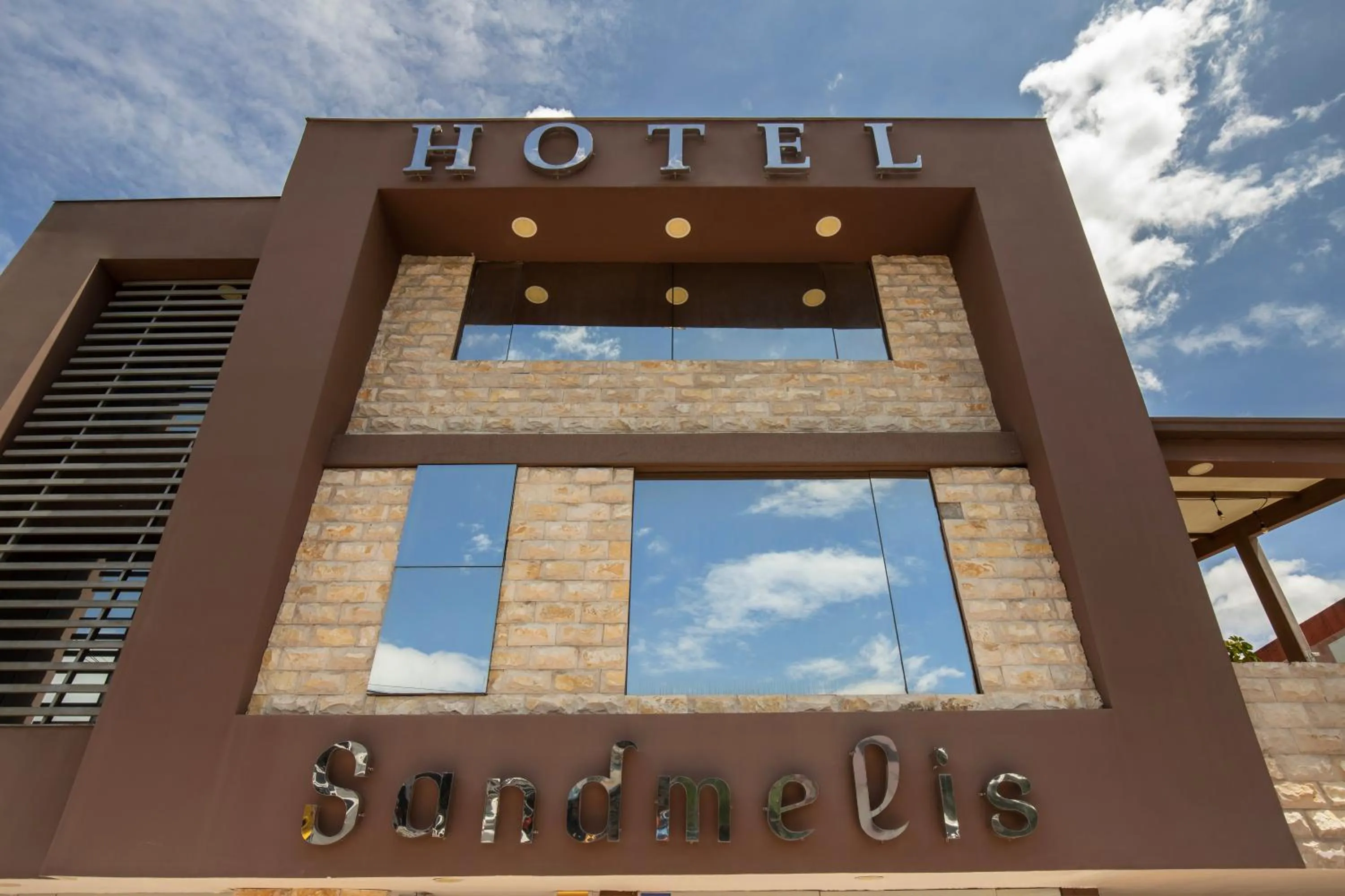 Property building in Hotel Sandmelis