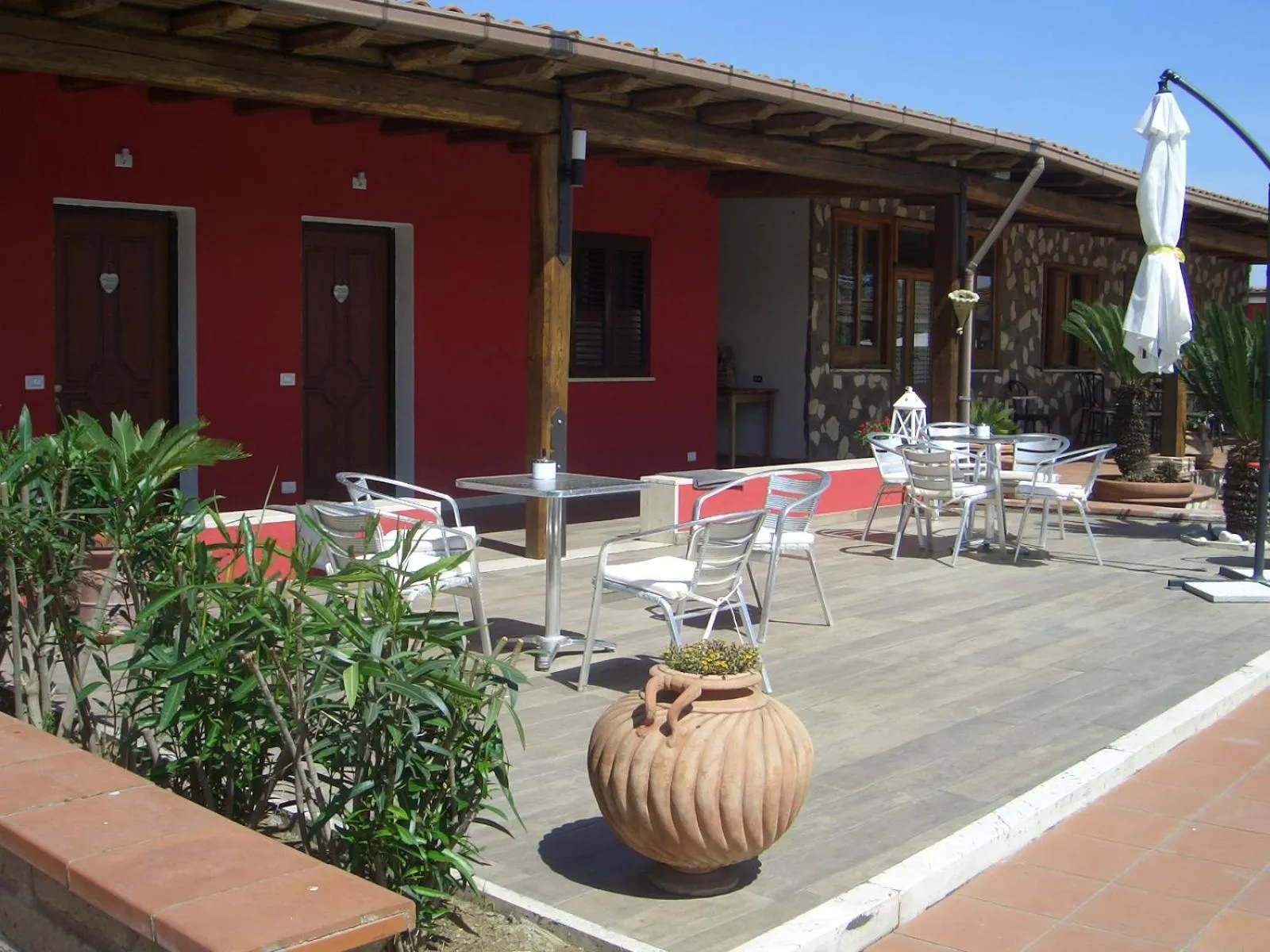 Facade/entrance in L'oasi di Ambra