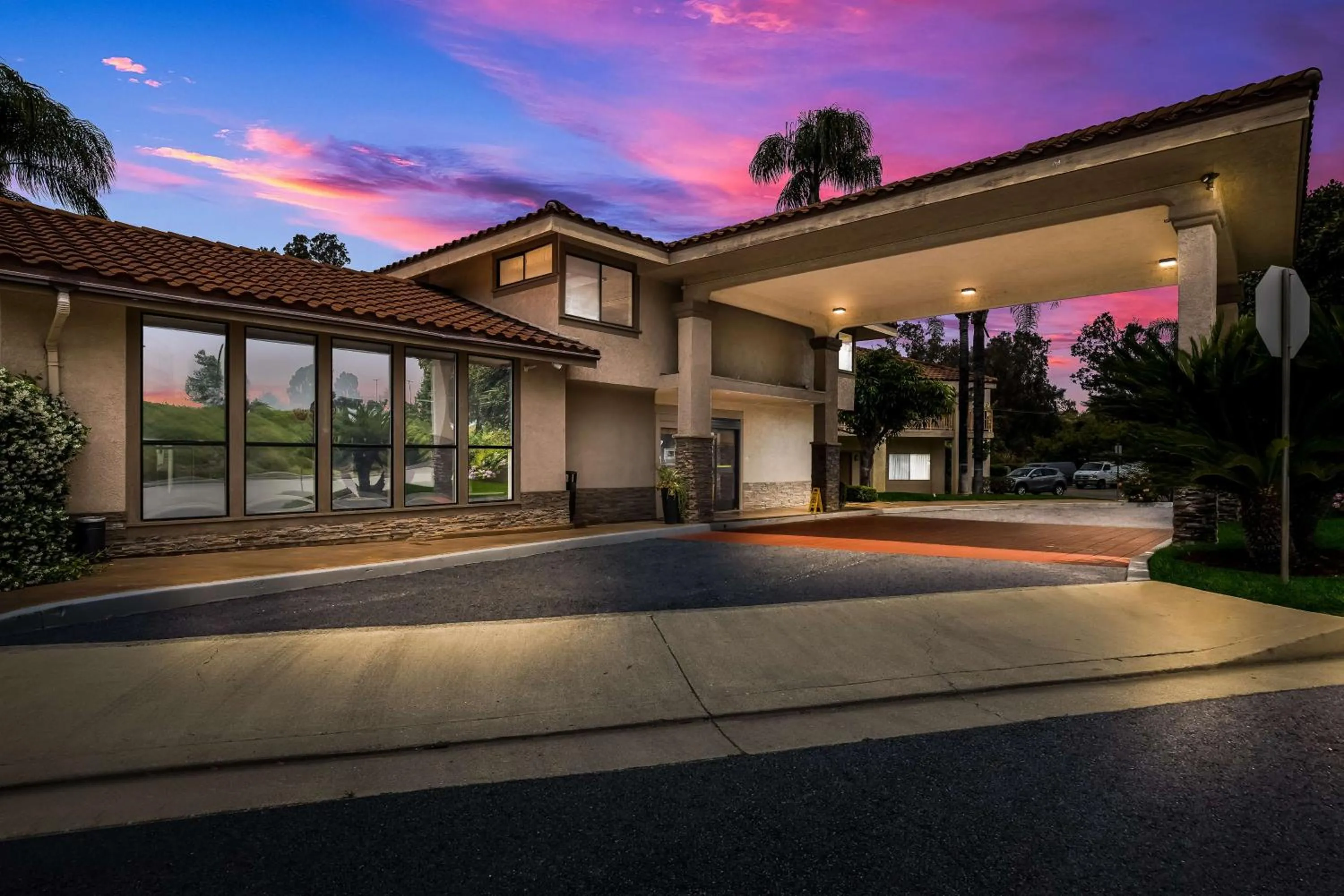 Property building in Best Western Diamond Bar Hotel & Suites