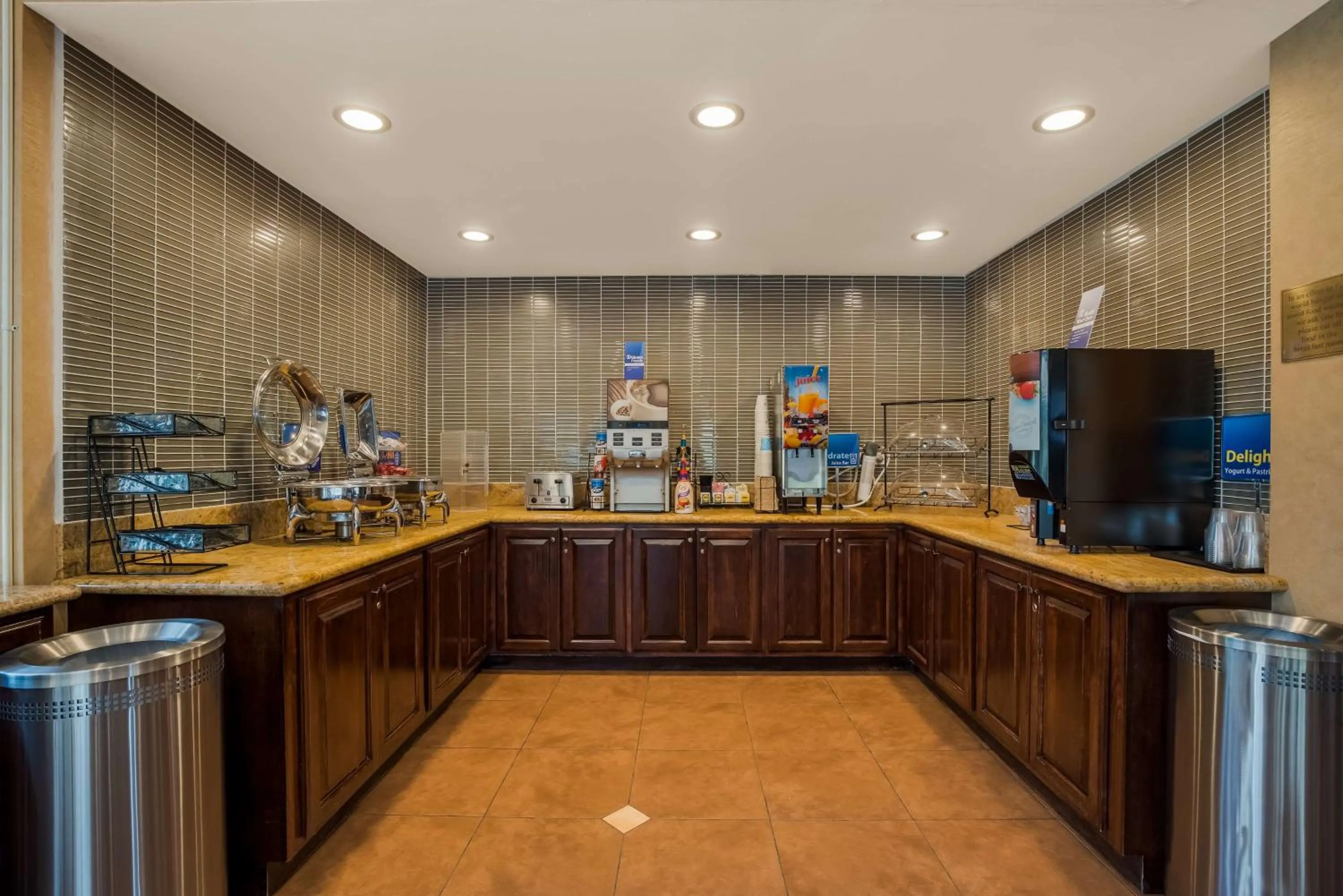 Restaurant/places to eat in Best Western Diamond Bar Hotel & Suites