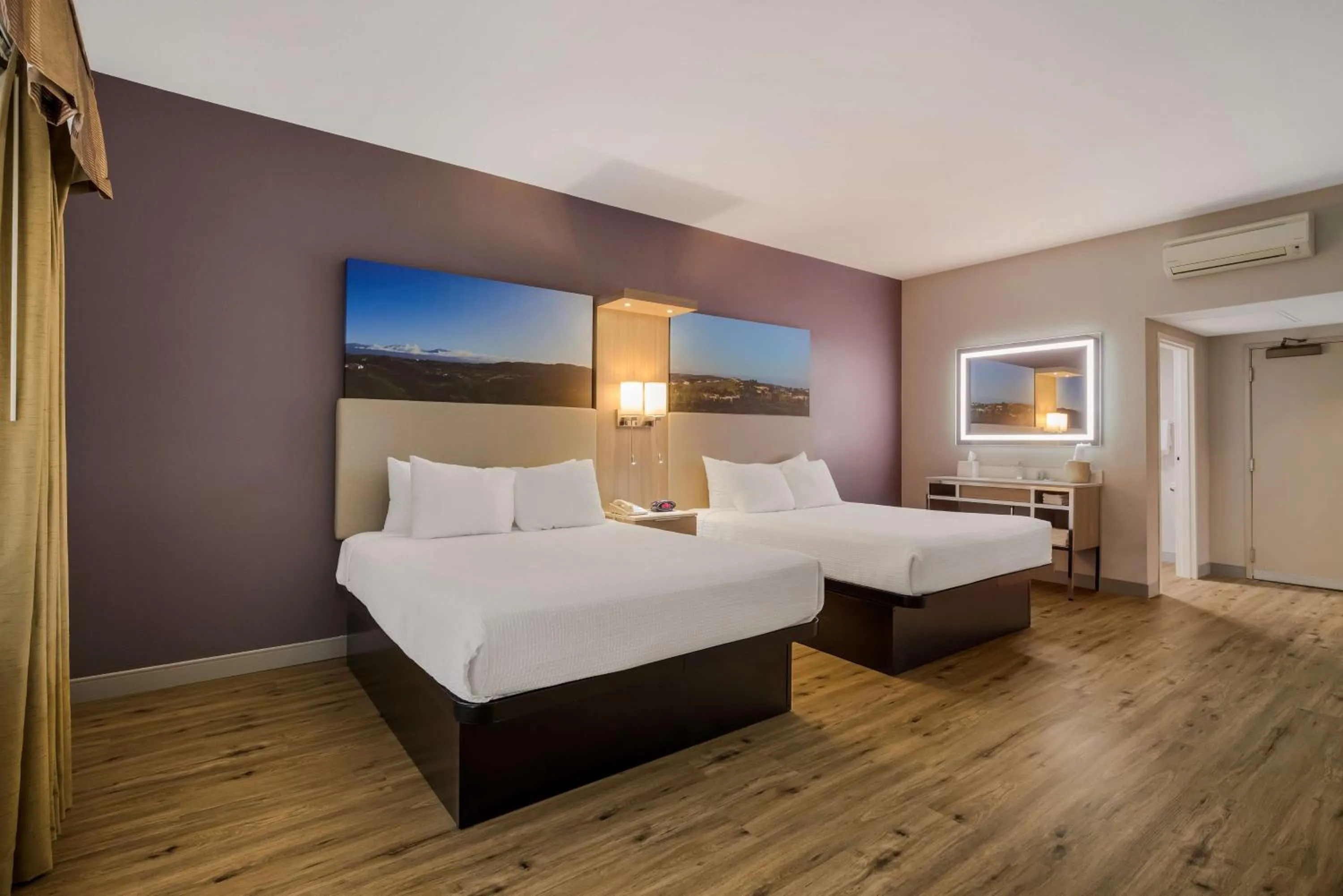 Bedroom, Bed in Best Western Diamond Bar Hotel & Suites