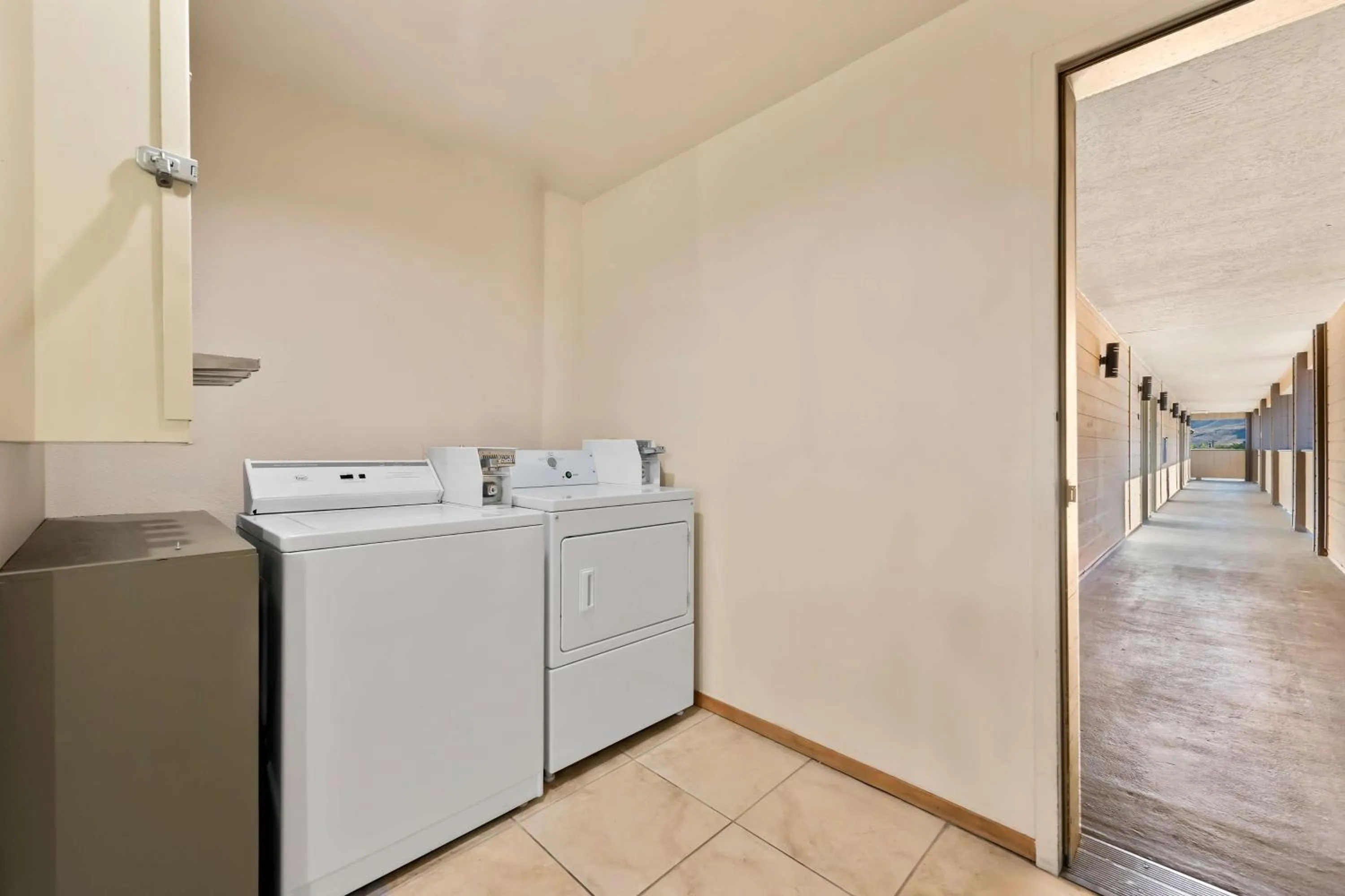 Property building in Best Western Topaz Lake Inn