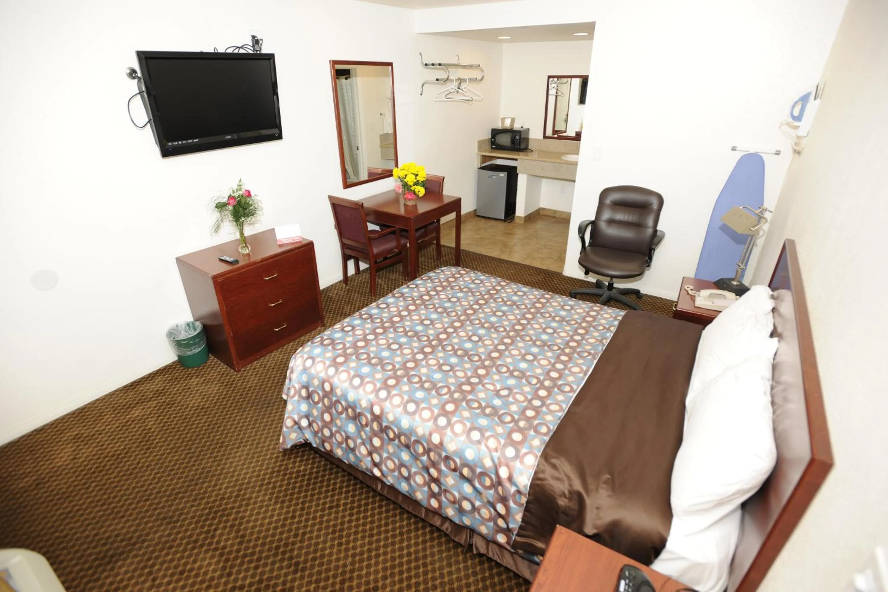 Bed in Victoria Motel