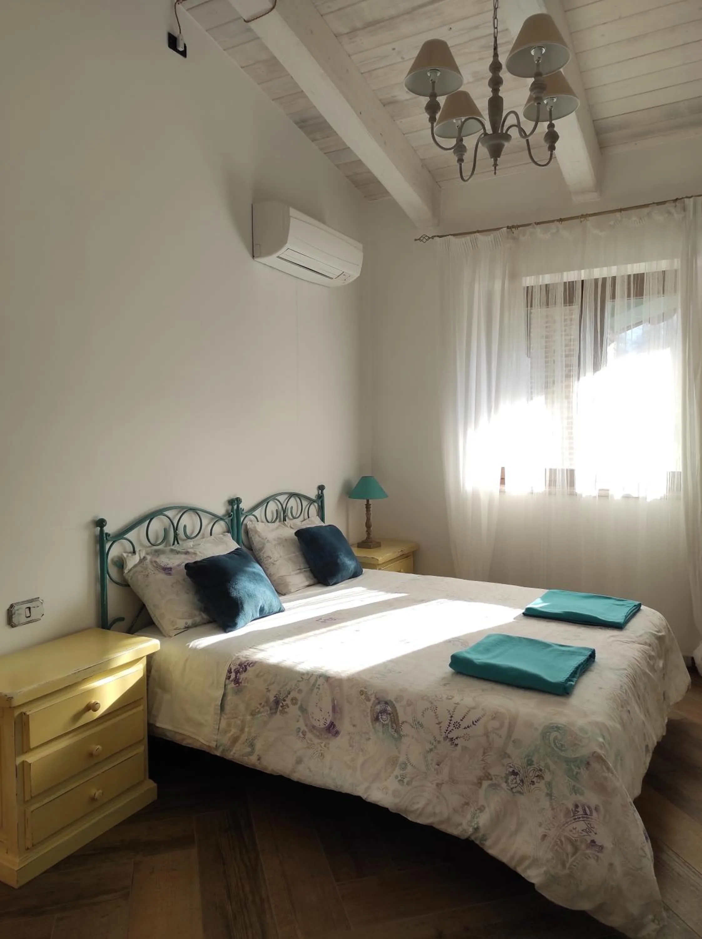 Bedroom, Bed in Caledonia B&B