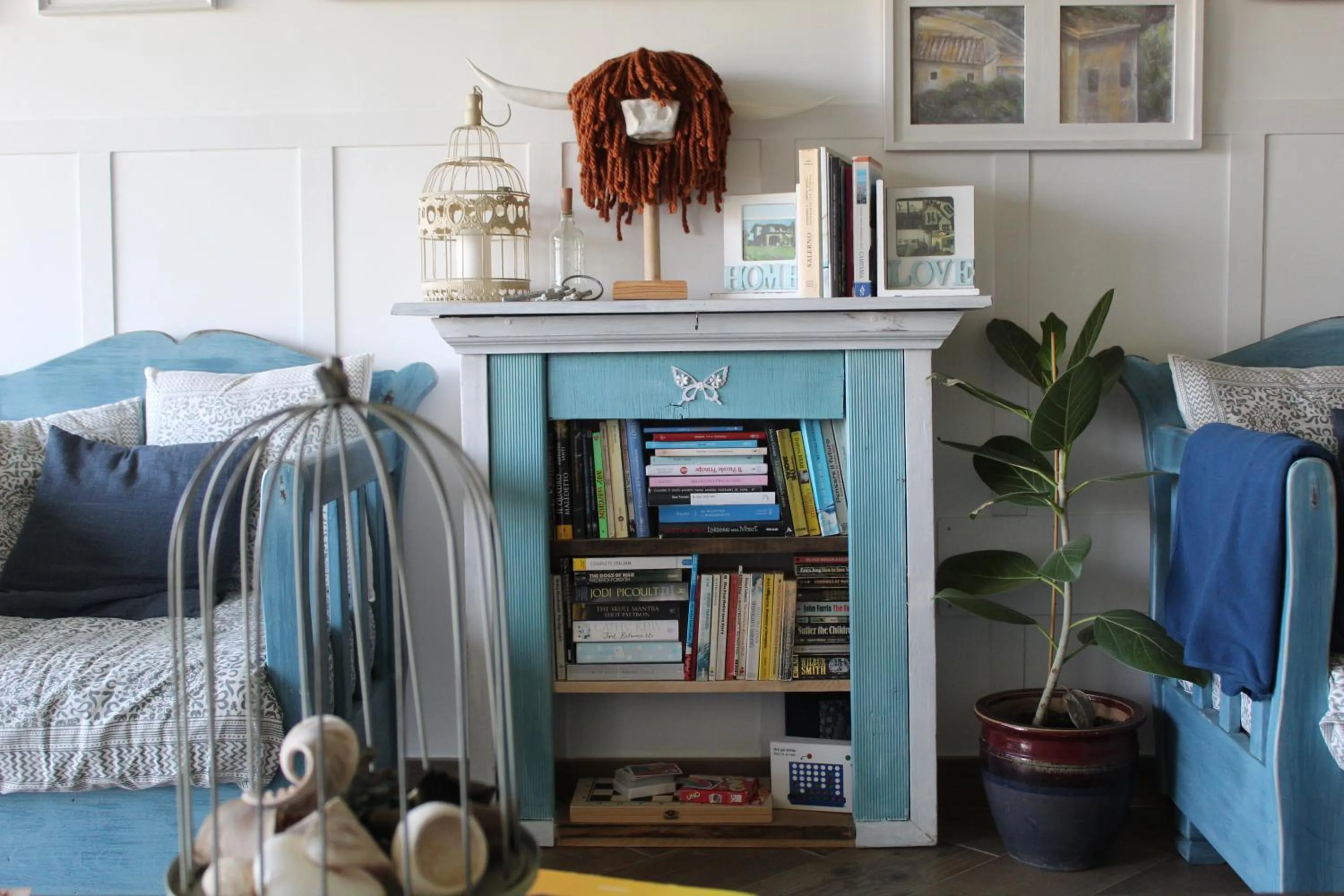 Library in Caledonia B&B