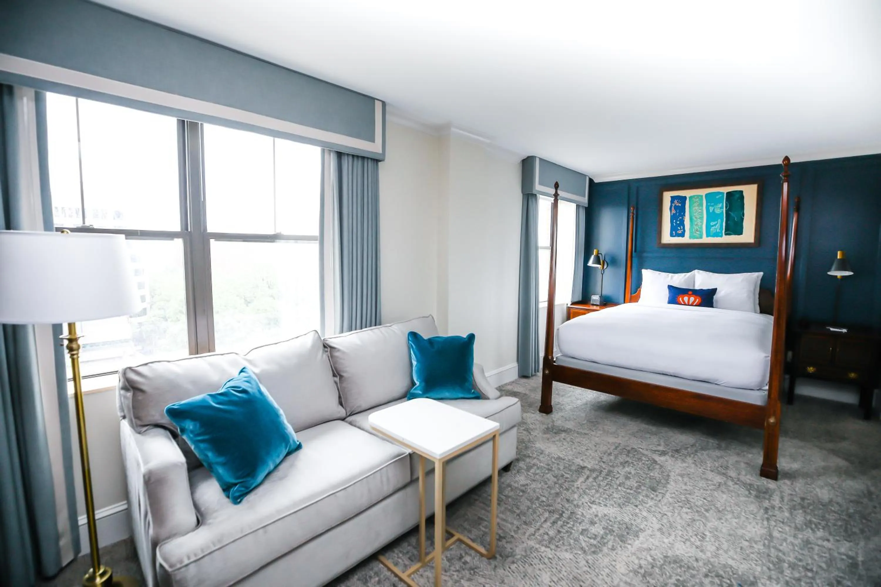 Photo of the whole room, Bed in Dunhill Hotel