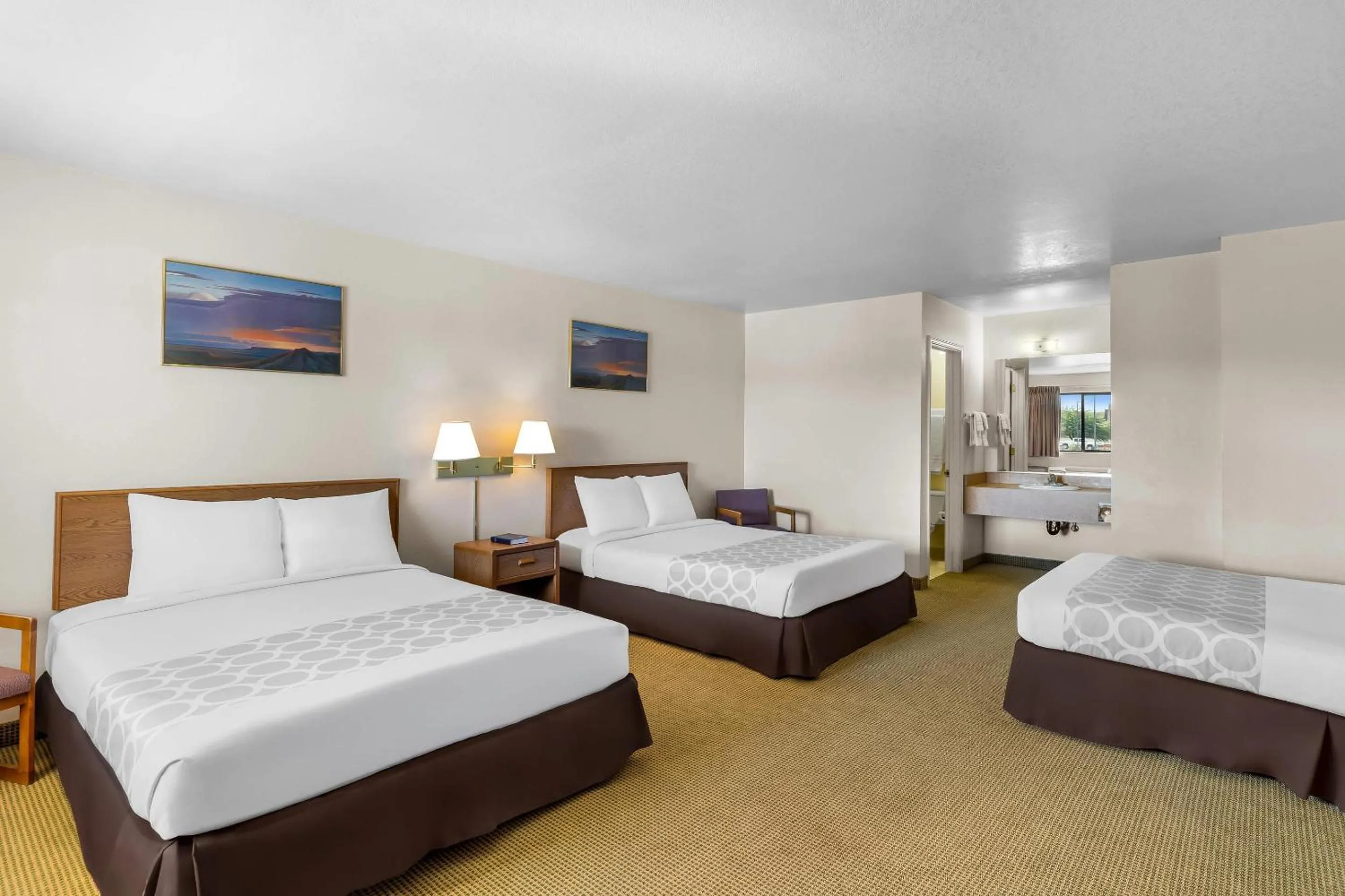 Bedroom, Bed in Rodeway Inn Copper Stay Benson AZ I-10 Exit 304