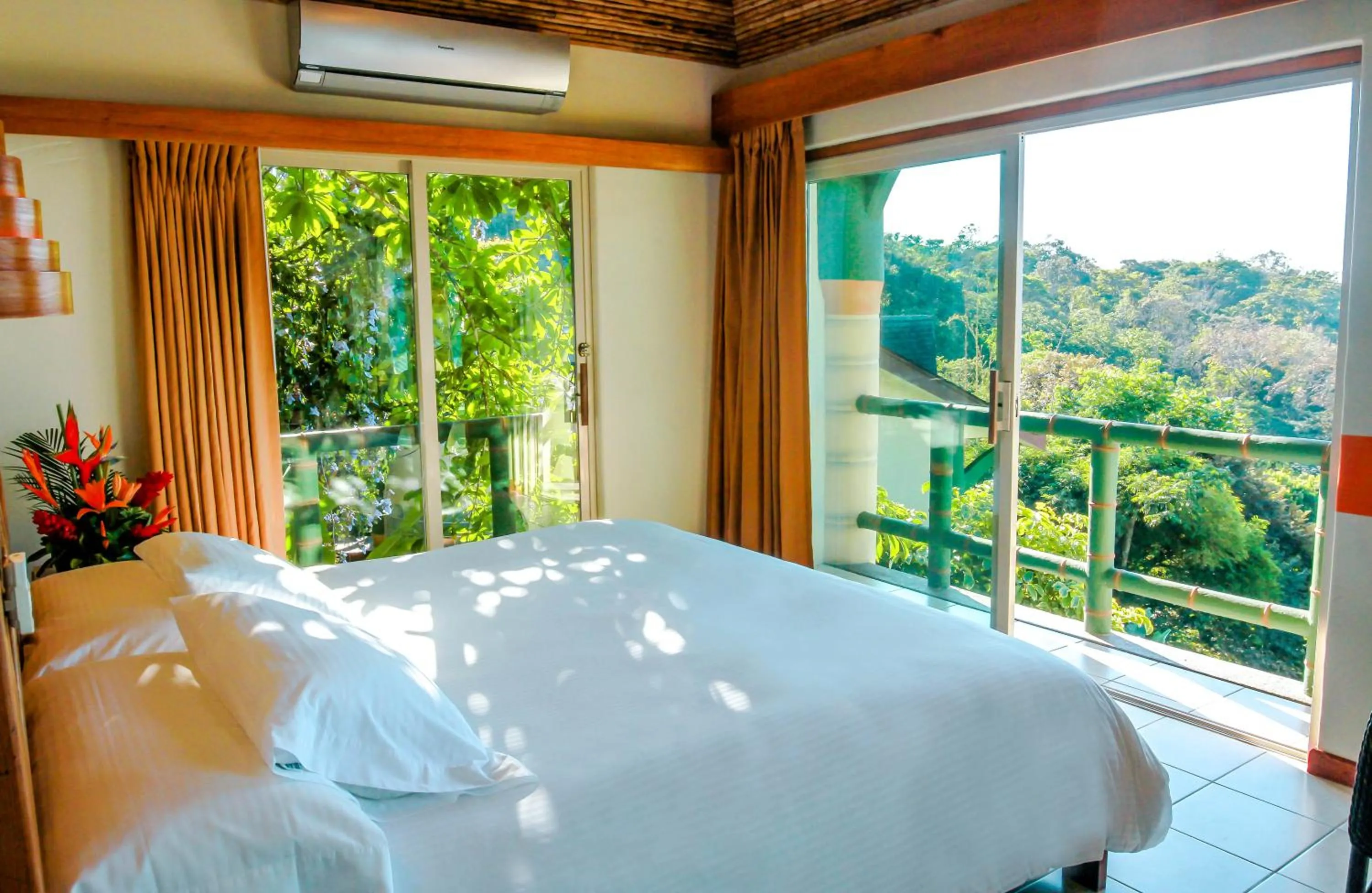 Bed in Si Como No Resort & Wildlife Refuge