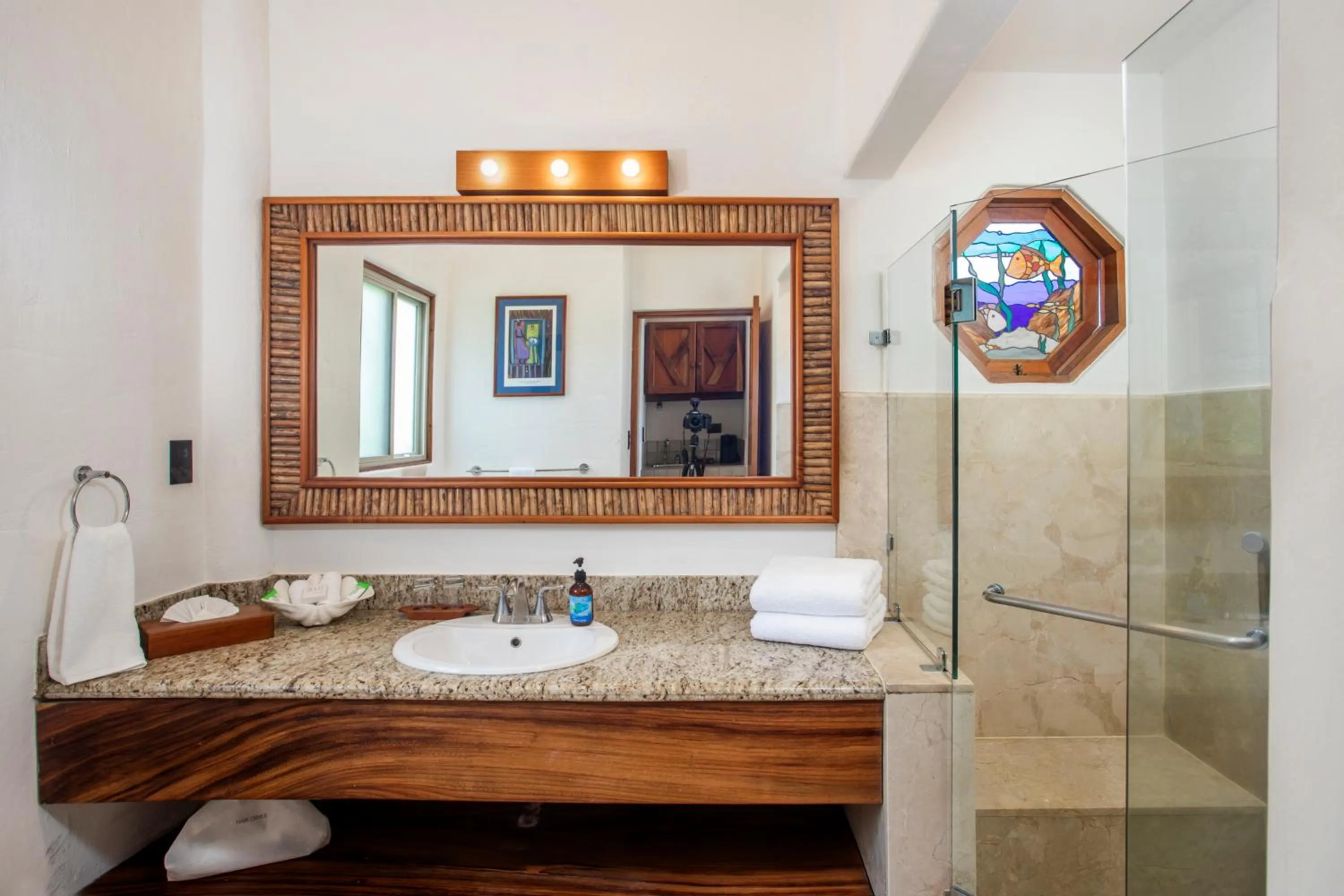 Shower in Si Como No Resort & Wildlife Refuge