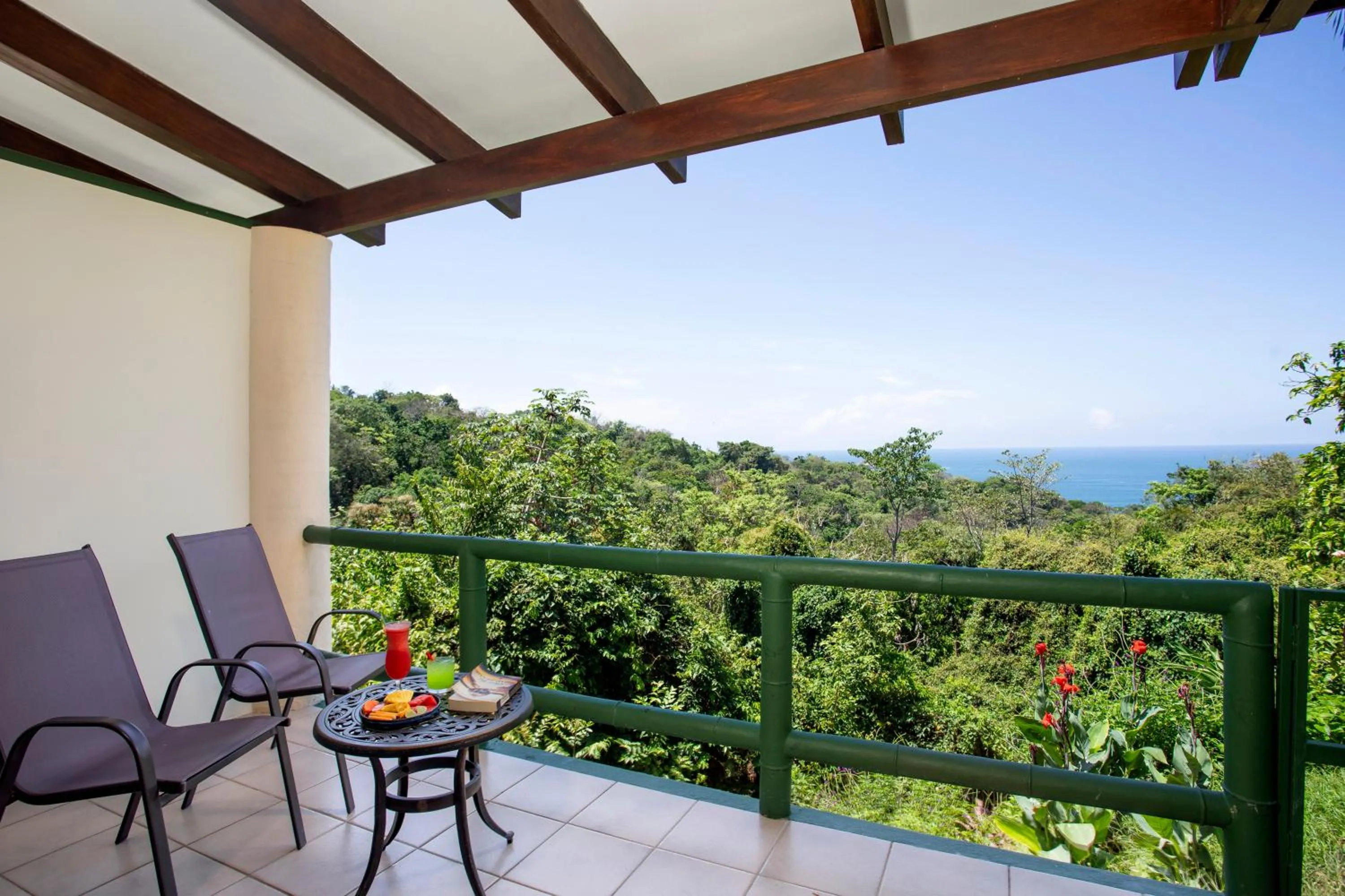 Patio in Si Como No Resort & Wildlife Refuge