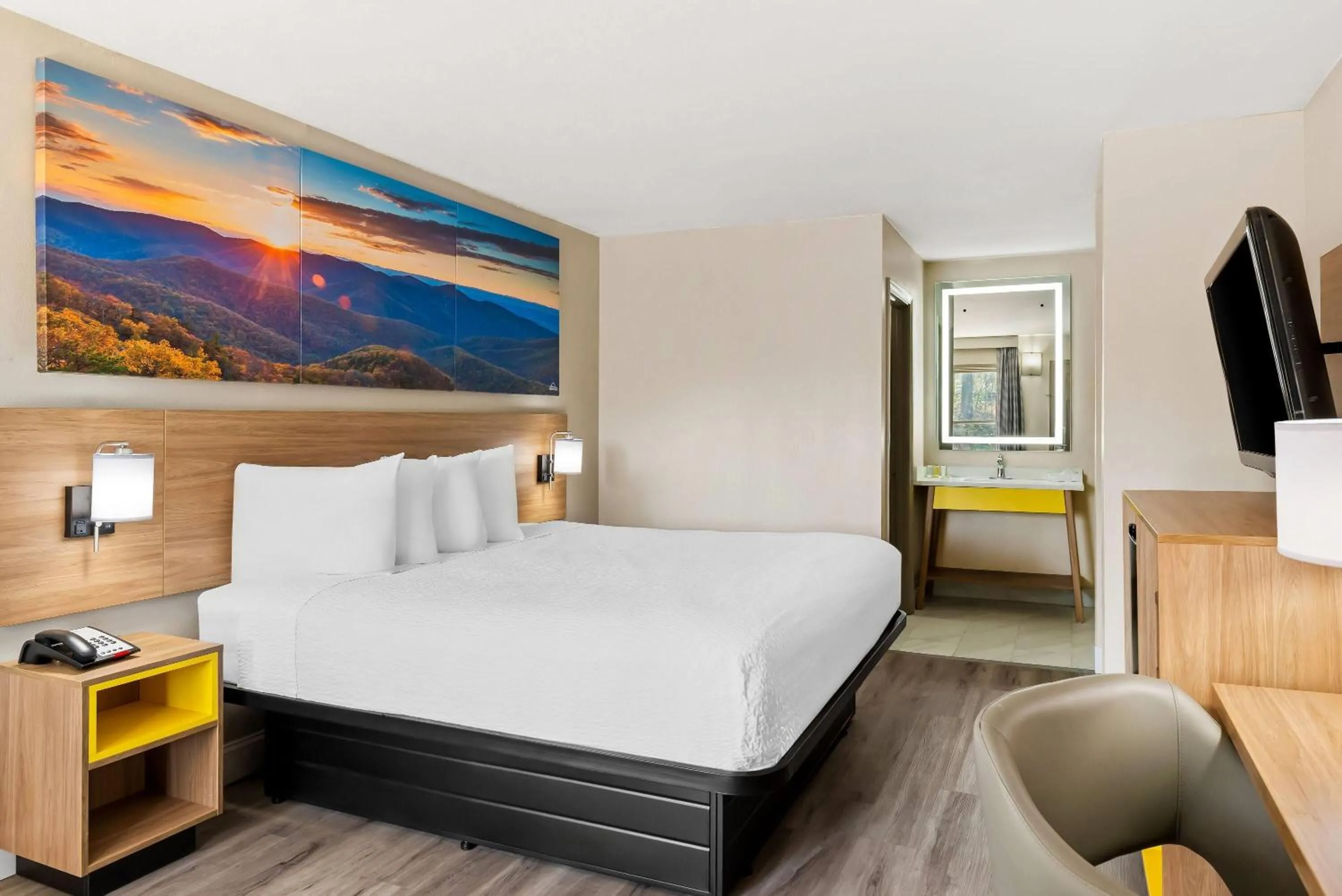 Bed in Days Inn by Wyndham Petersburg/South Fort Lee