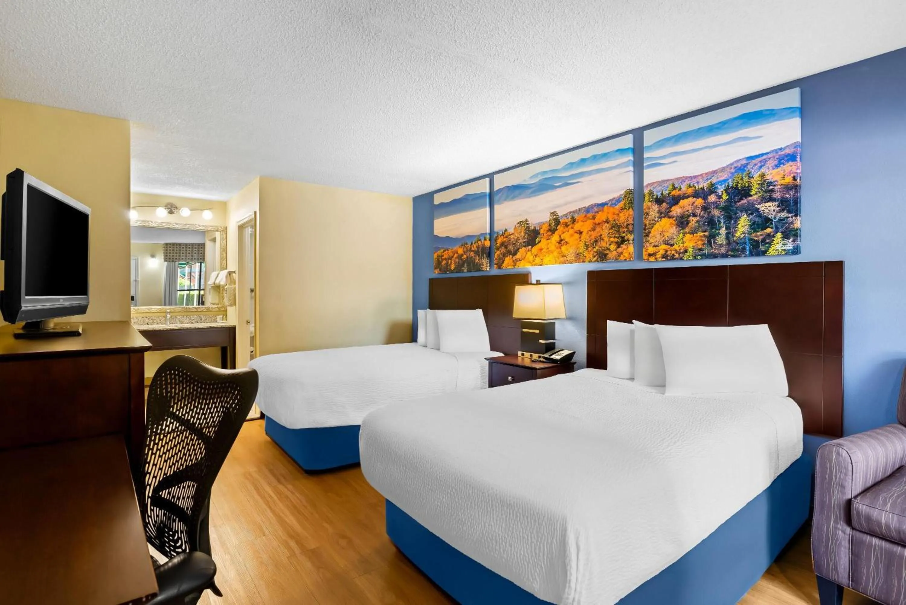 Bed in Days Inn by Wyndham Petersburg/South Fort Lee