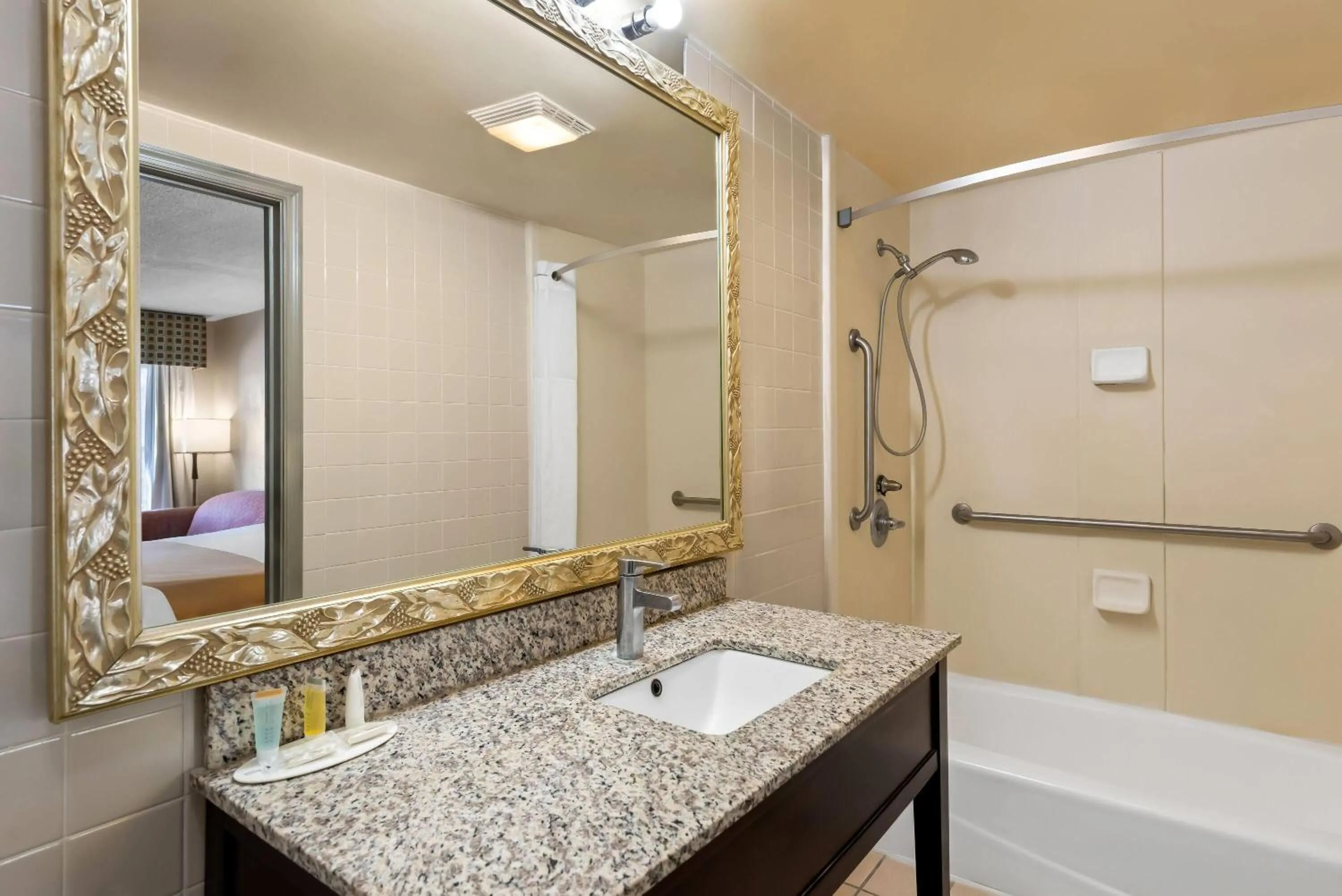 Bathroom in Days Inn by Wyndham Petersburg/South Fort Lee