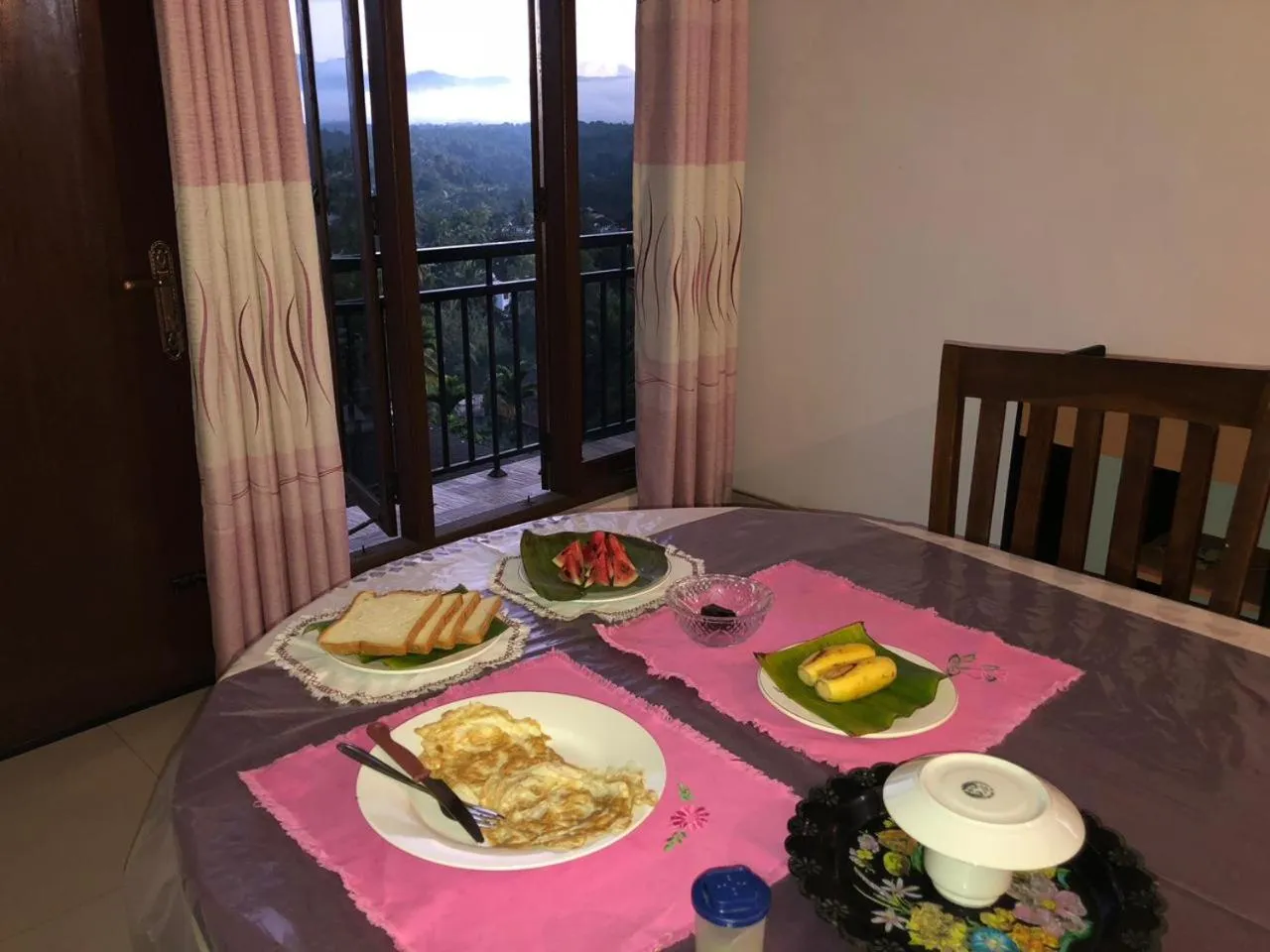 American breakfast in Dreamscape home stay