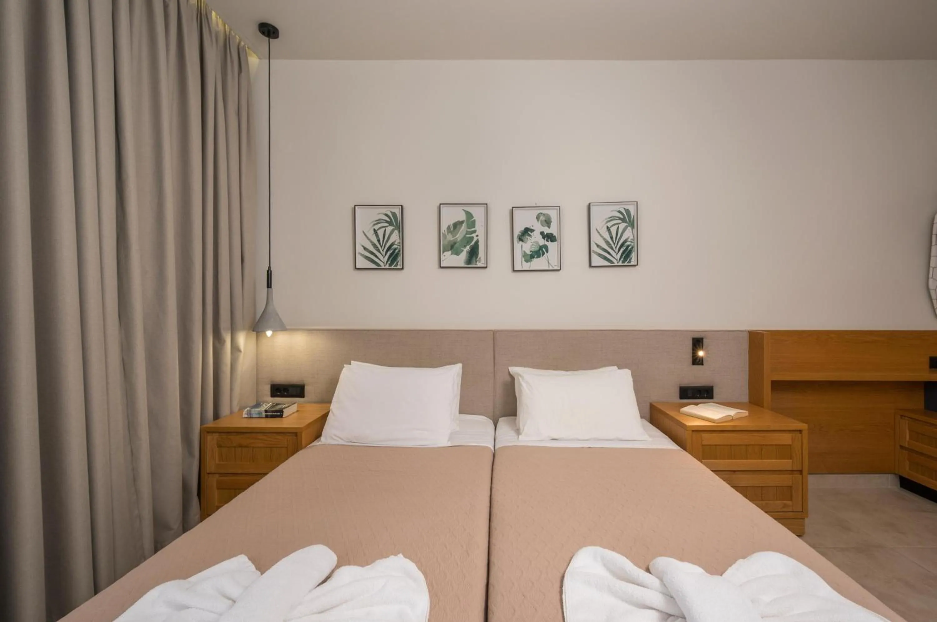 Bed in Petritos Rooms and Studios