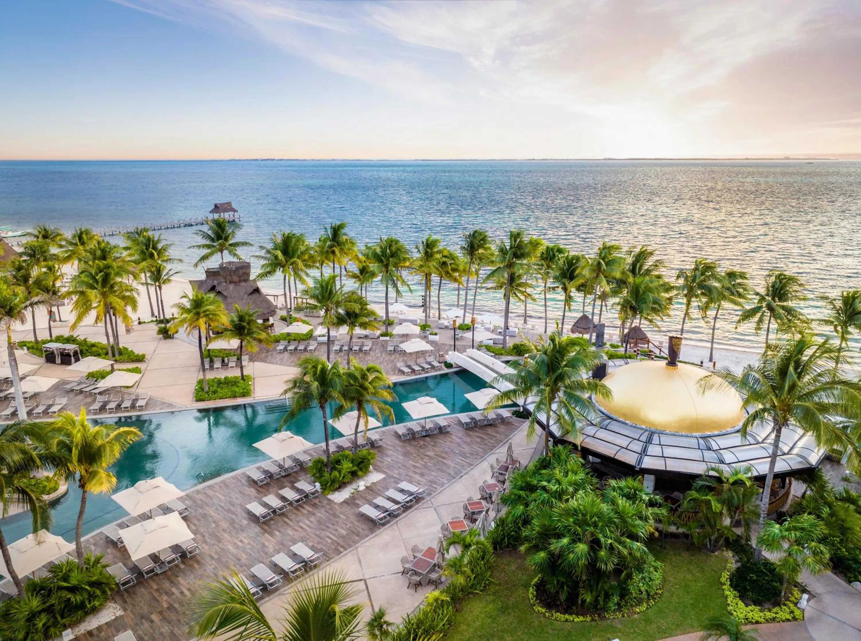 Property building in Villa del Palmar Cancun Luxury Beach Resort & Spa