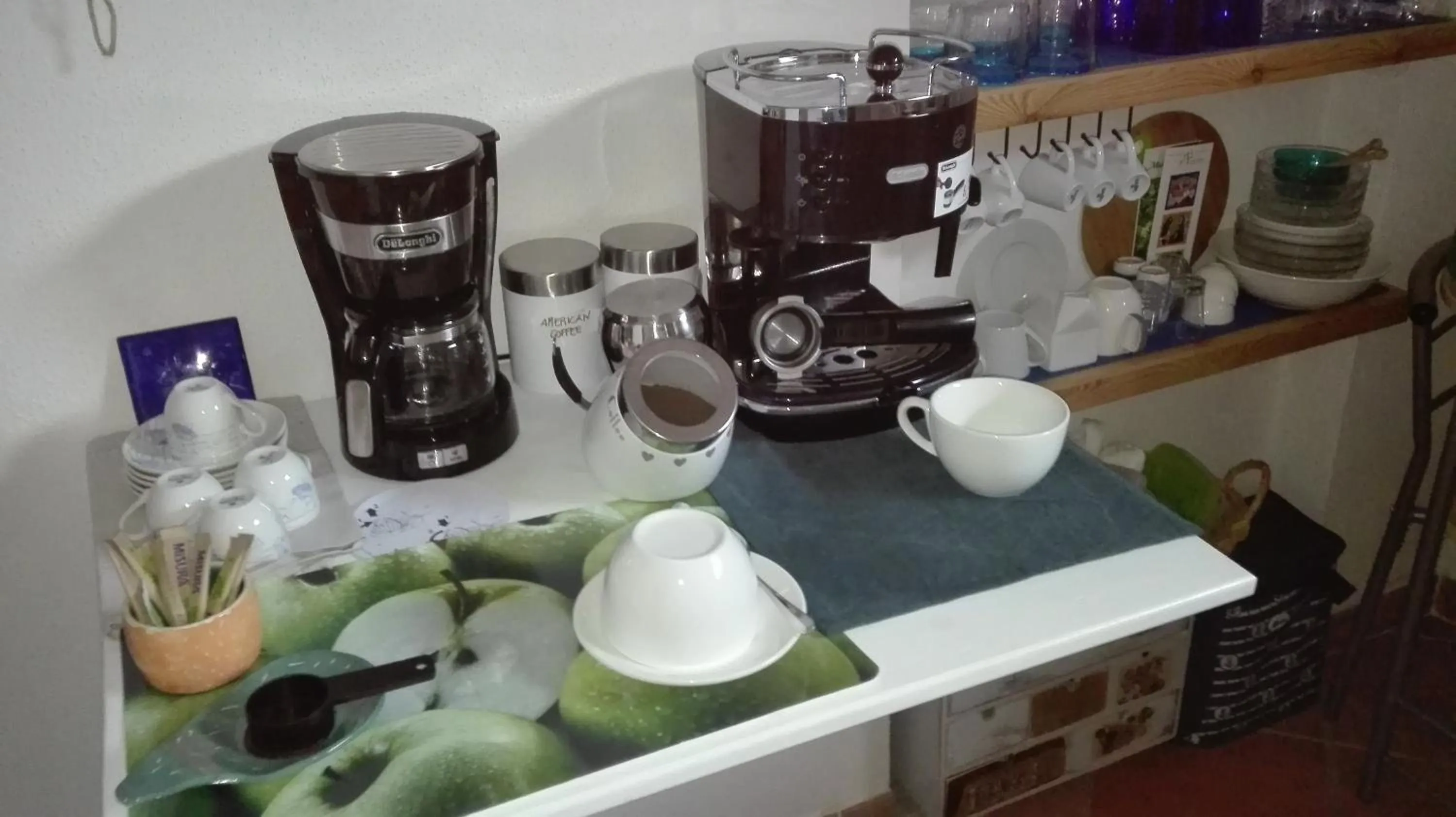 Coffee/tea facilities in Frina di Mari b&b