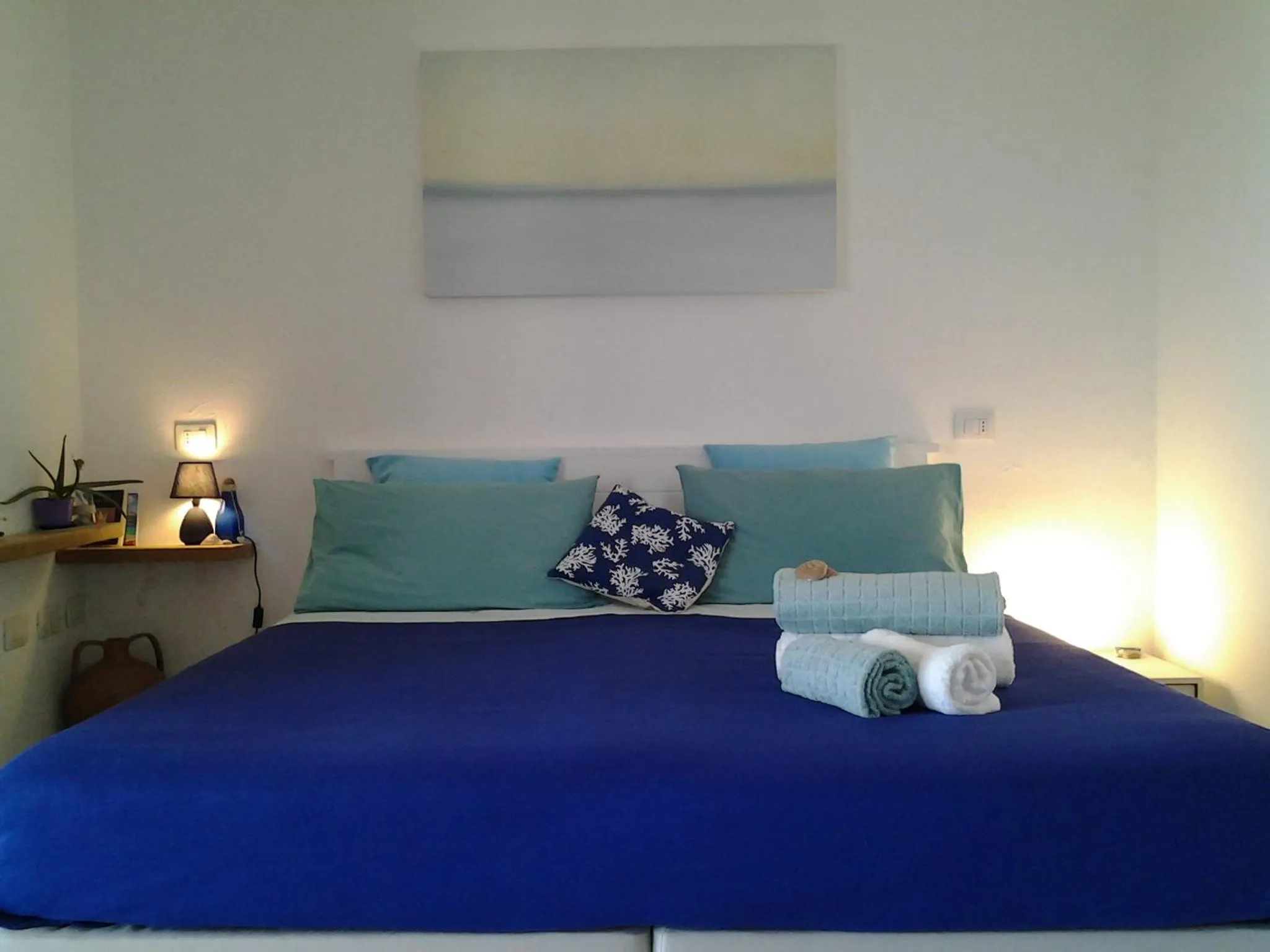 Bed in Frina di Mari b&b
