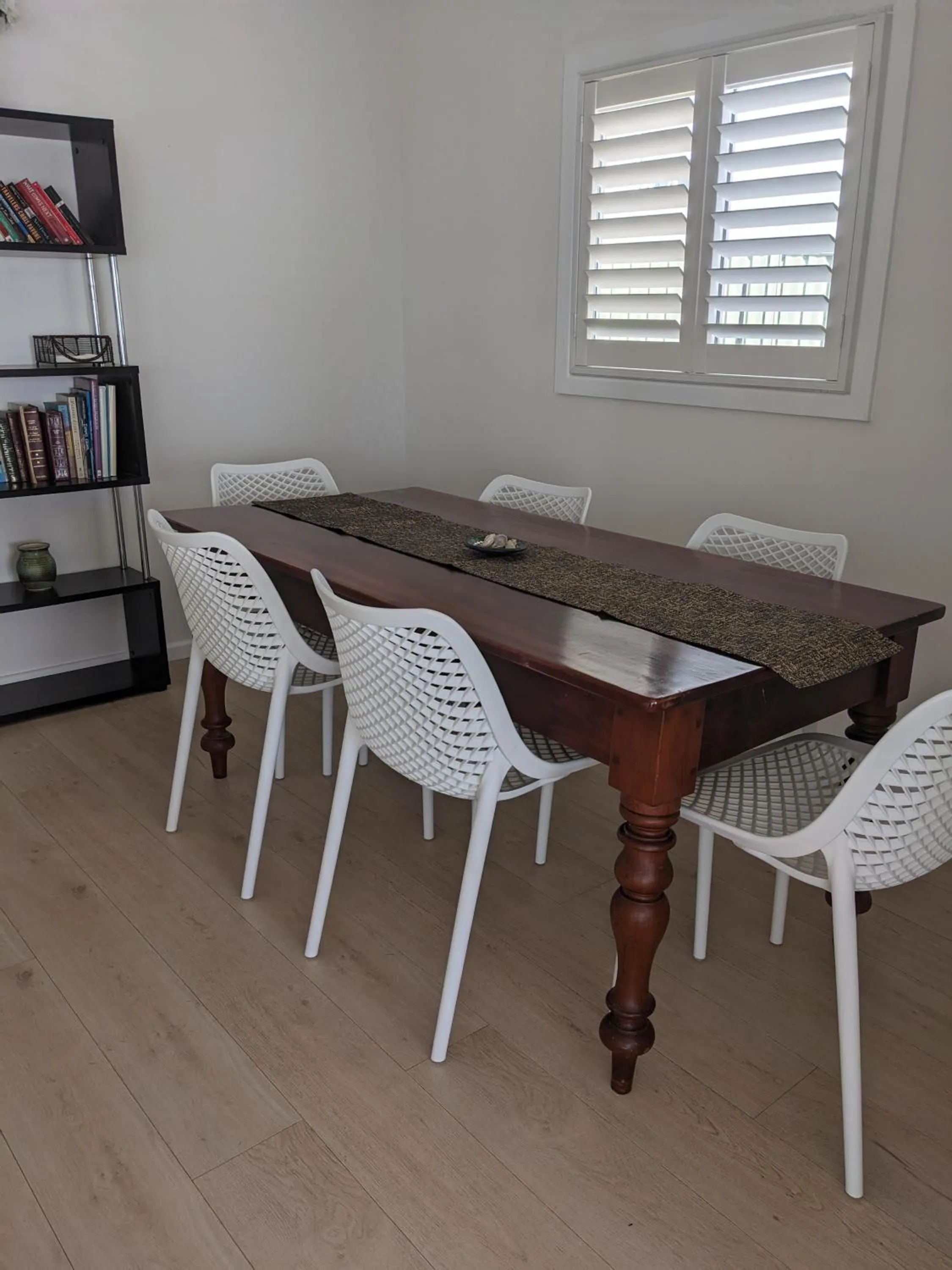 Dining area in Araluen Motor Lodge