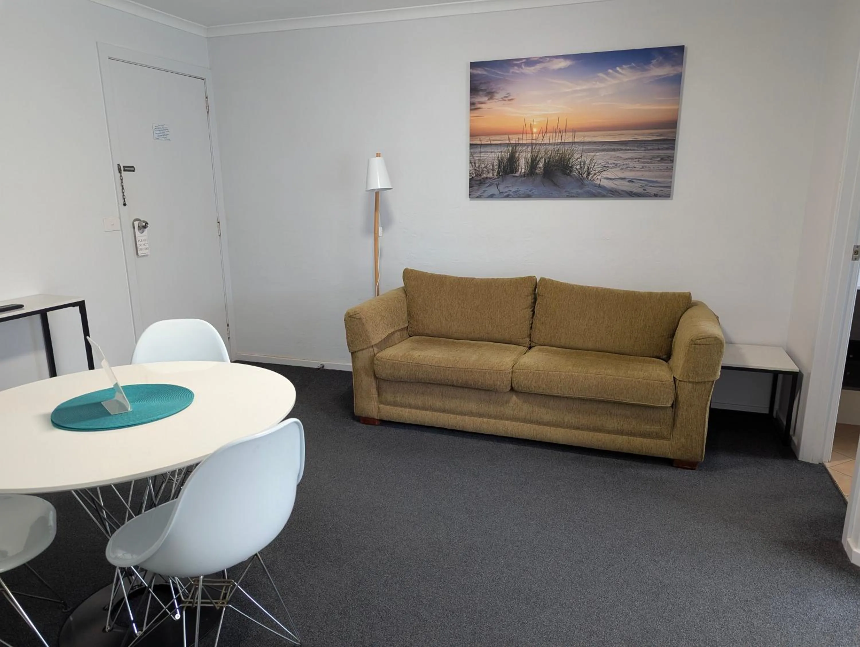 TV and multimedia in Araluen Motor Lodge